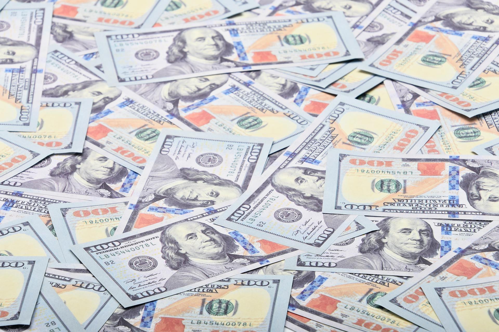 Nahaufnahme von Dollarscheinen | Quelle: Pexels