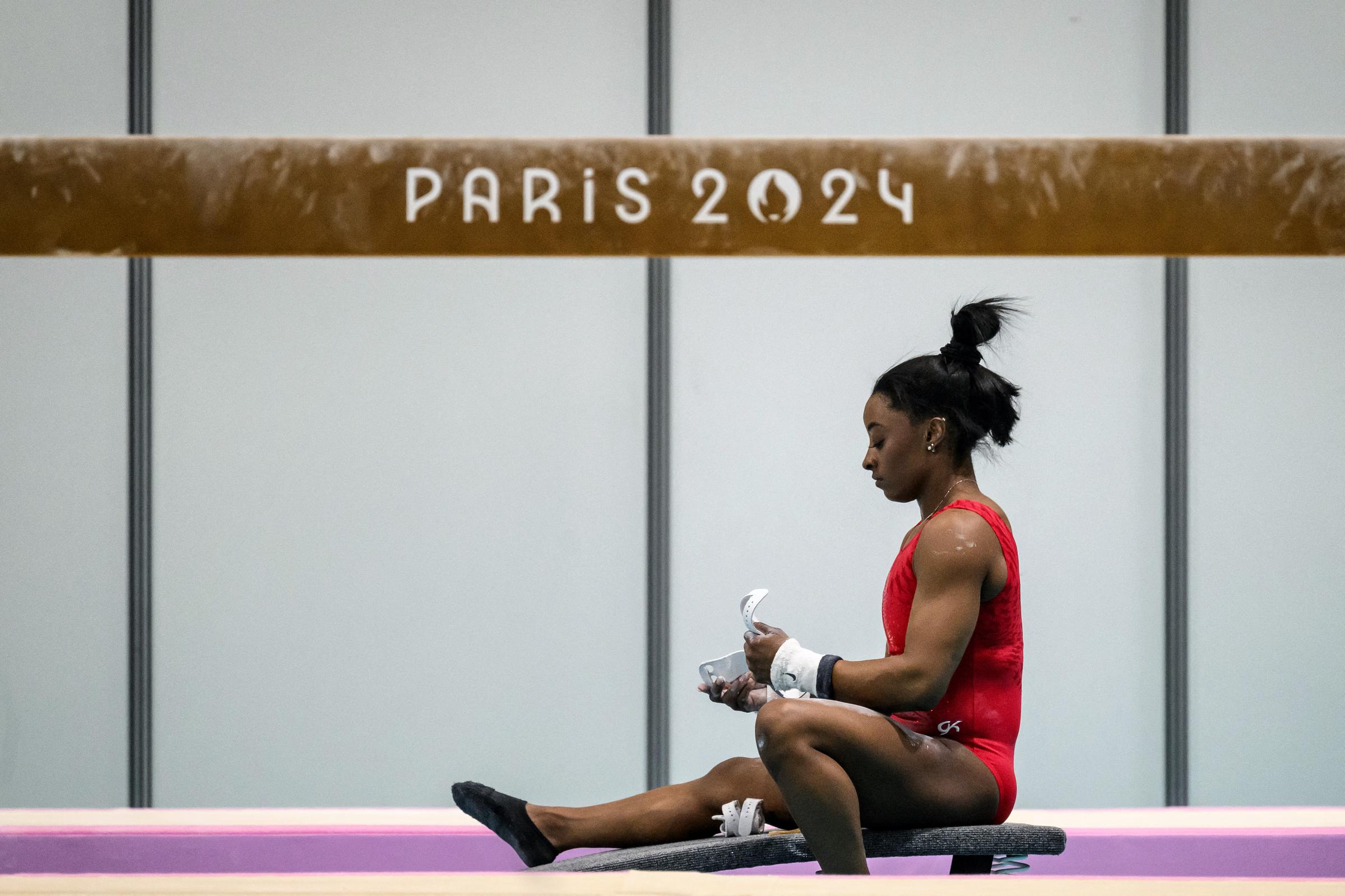 Simone Biles während einer Trainingseinheit im Gymnastik-Trainingszentrum in Le Bourget, Frankreich am 22. Juli 2024 | Quelle: Getty Images