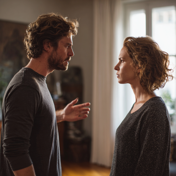 Ein streitendes Paar | Quelle: Midjourney