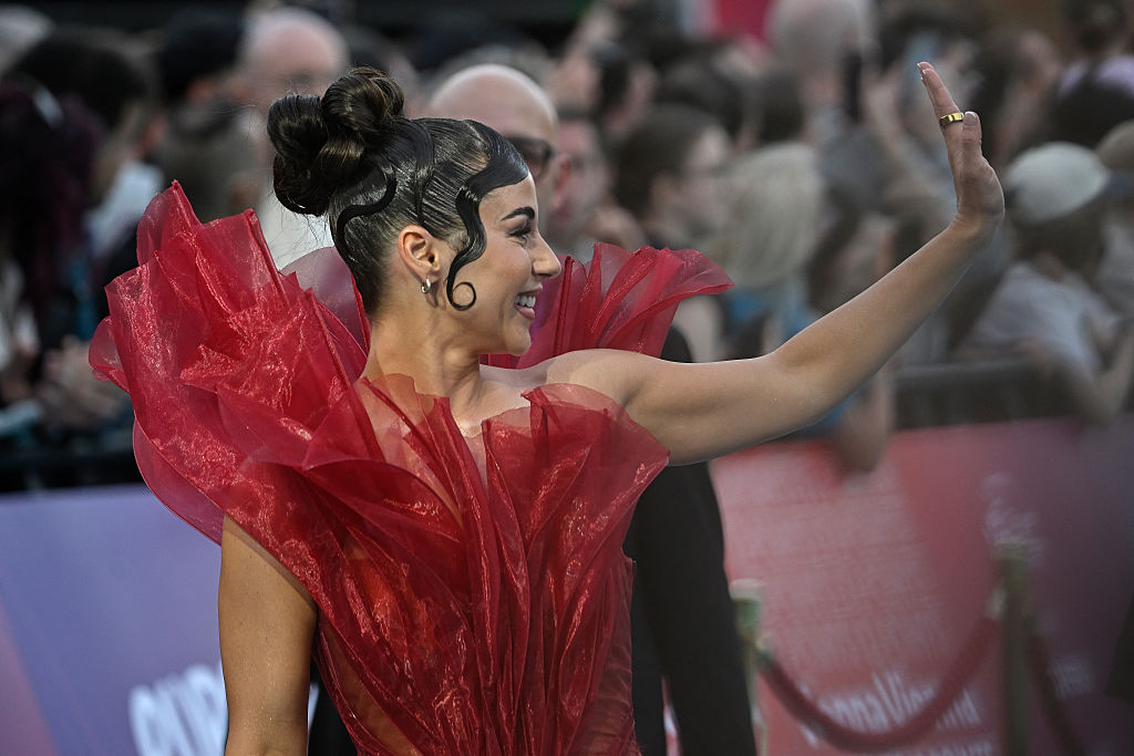 Sarah Engels vertritt Deutschland und nimmt am 10. Mai 2026 in Wien am „Turquoise Carpet“ der Eröffnungsfeier des 70. Eurovision Song Contest auf dem Rathausplatz teil