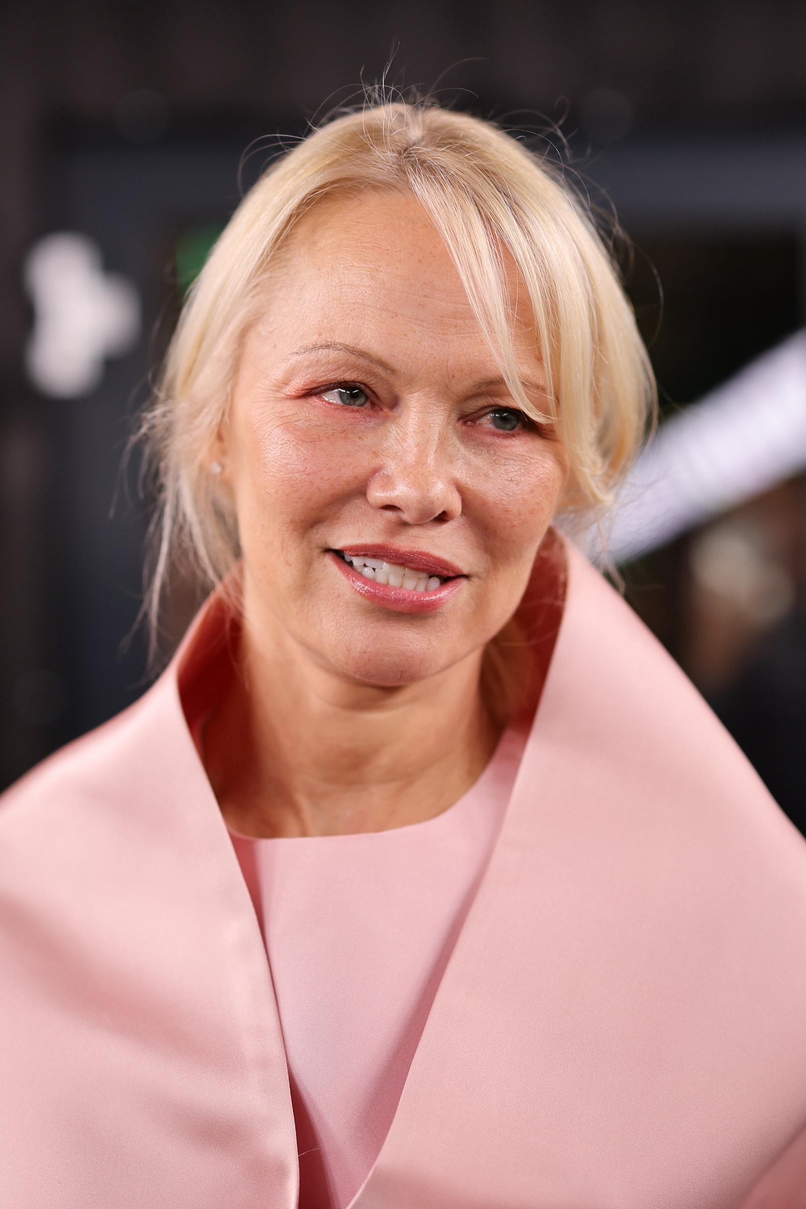 Pamela Anderson auf dem Corso Green Carpet in Zürich, Schweiz am 4. Oktober 2024 | Quelle: Getty Images