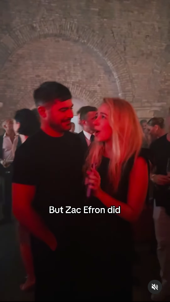 Zac Efron und Jessica Matarrelli im Gespräch bei der Venezia Gala, gepostet am 2. September 2024 | Quelle: Instagram/seriallyblonde