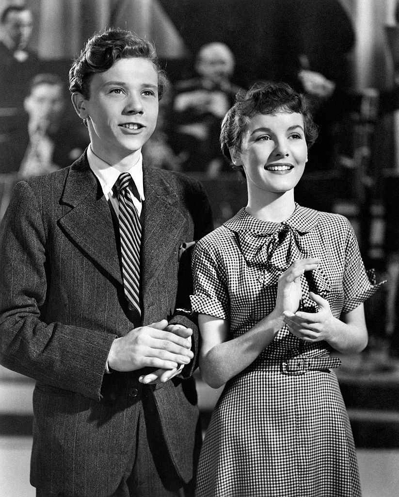 Douglas Barr und die britische Schauspielerin Petula Clark in einer Szene des Films "Dance Hall". USA, 1950. (Foto von Mondadori Portfolio) I Quelle: Getty Images