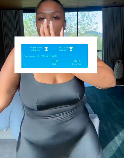 Lizzo tanzt herum, nachdem sie ihren Gewichtsverlust bekannt gegeben hat. | Quelle: TikTok/Lizzo