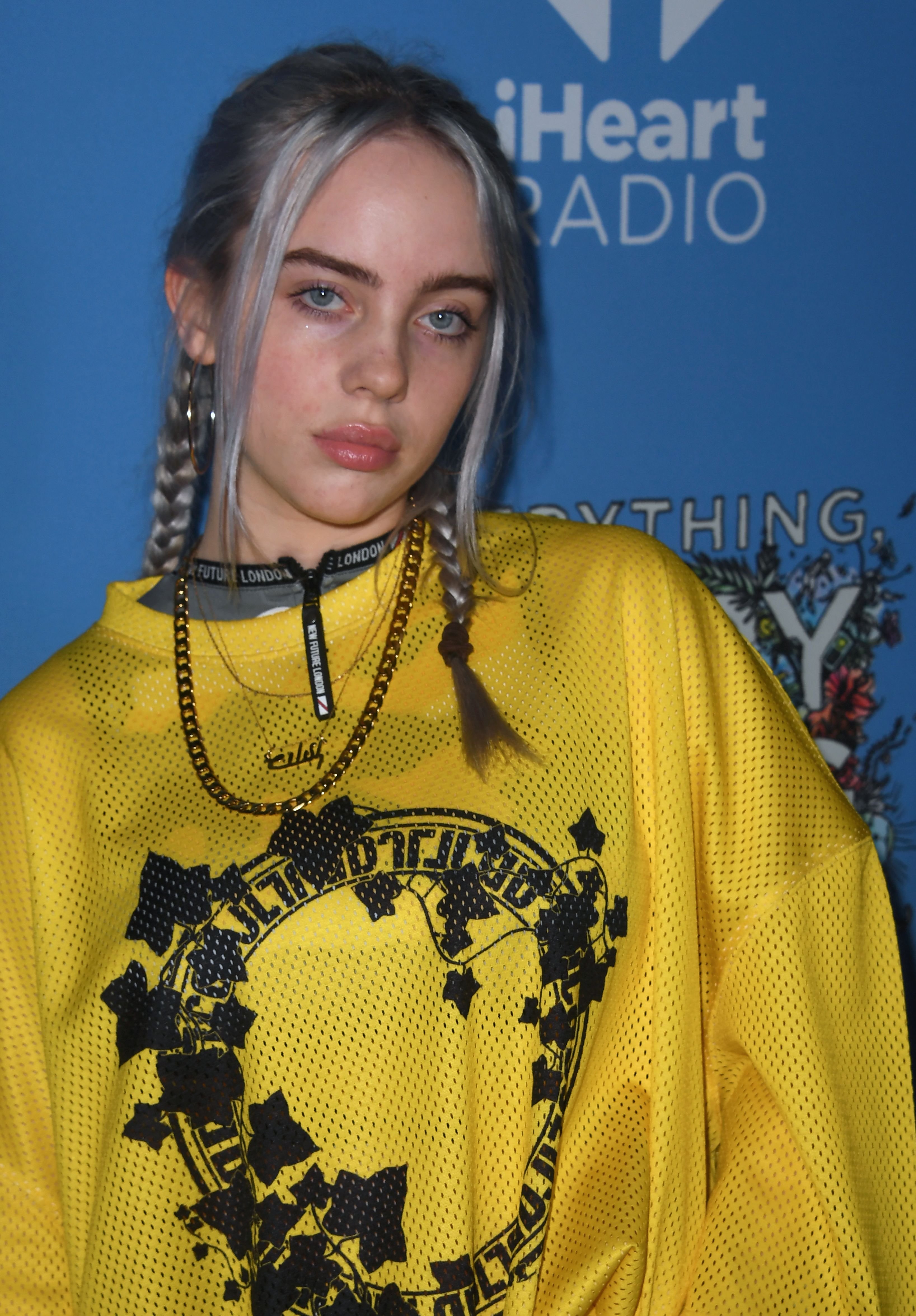 Billie Eilish kommt zur Premiere des Films "Everything Everything" in Hollywood, Kalifornien, am 6. Mai 2017. | Quelle: Getty Images