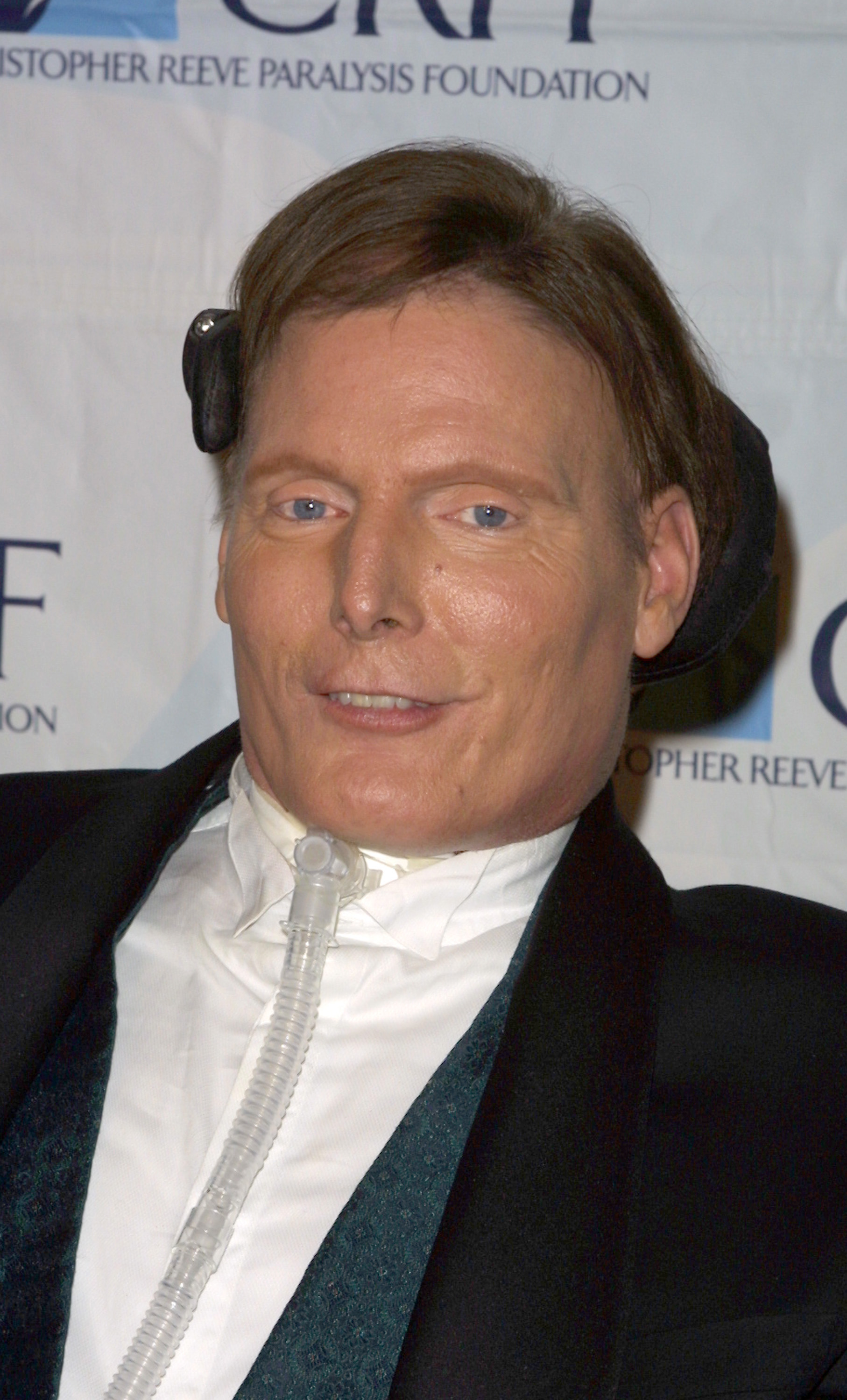 Christopher Reeve während der 11th Annual A Magical Evening Gala am 13. November 2001 in New York City. | Quelle: Getty Images