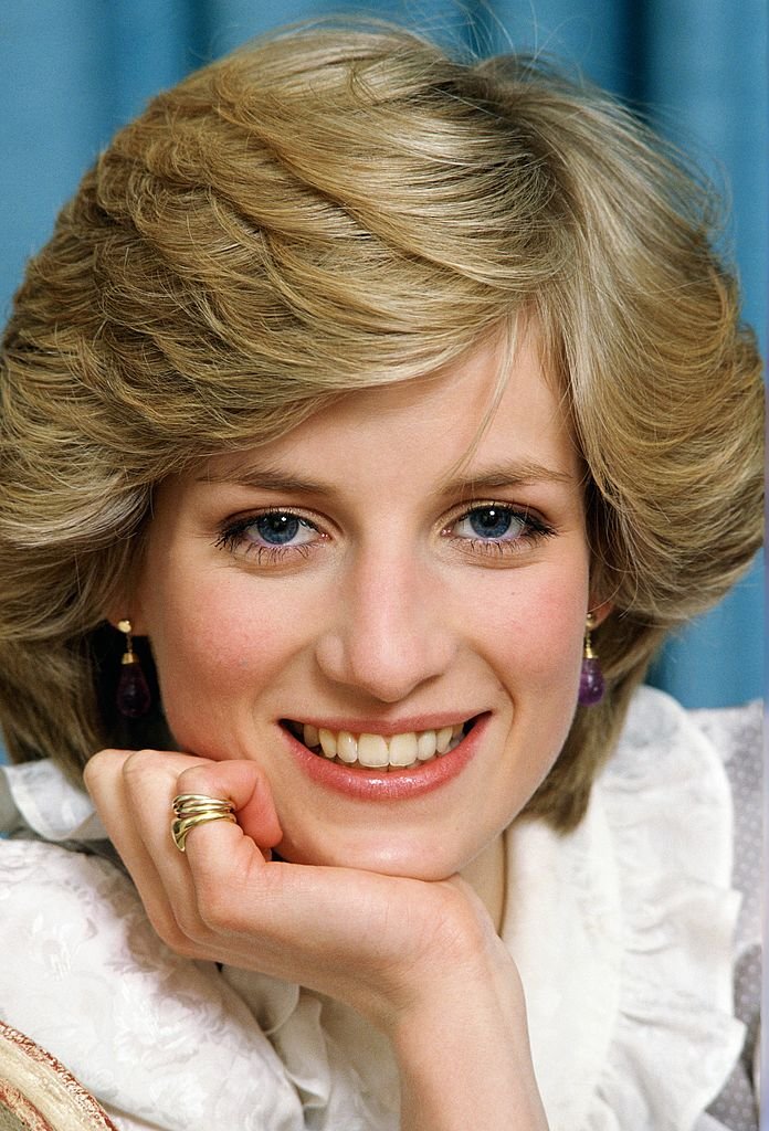 Diana, Prinzessin von Wales, in ihrem Haus im Kensington Palace am 1. Februar 1983 in London, England. | Quelle: Getty Images