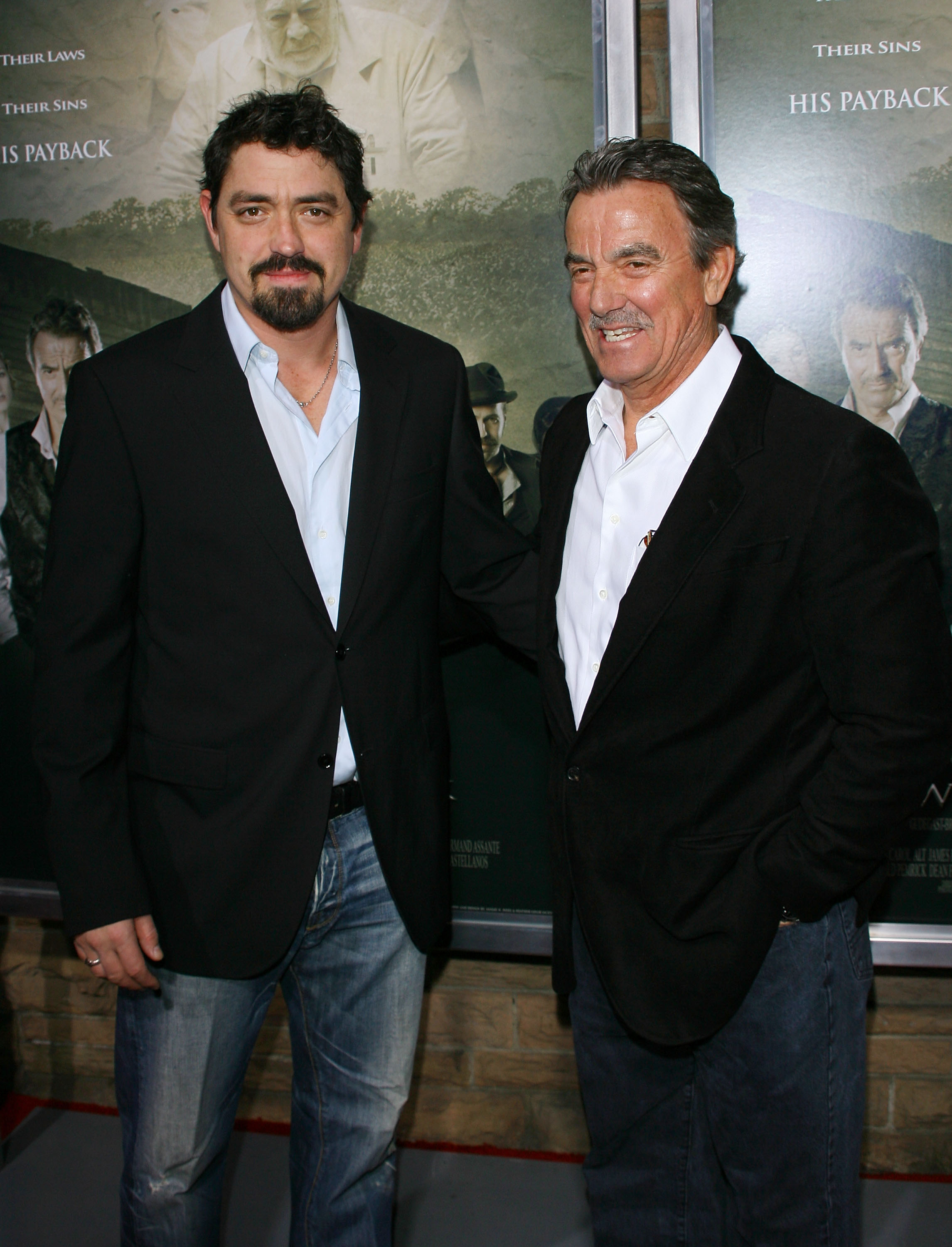 Der berühmte Schauspieler und sein Sohn bei der Los-Angeles-Premiere von „The Man Who Came Back" im Aero Theater am 8. Februar 2008 in Santa Monica, Kalifornien. | Quelle: Getty Images