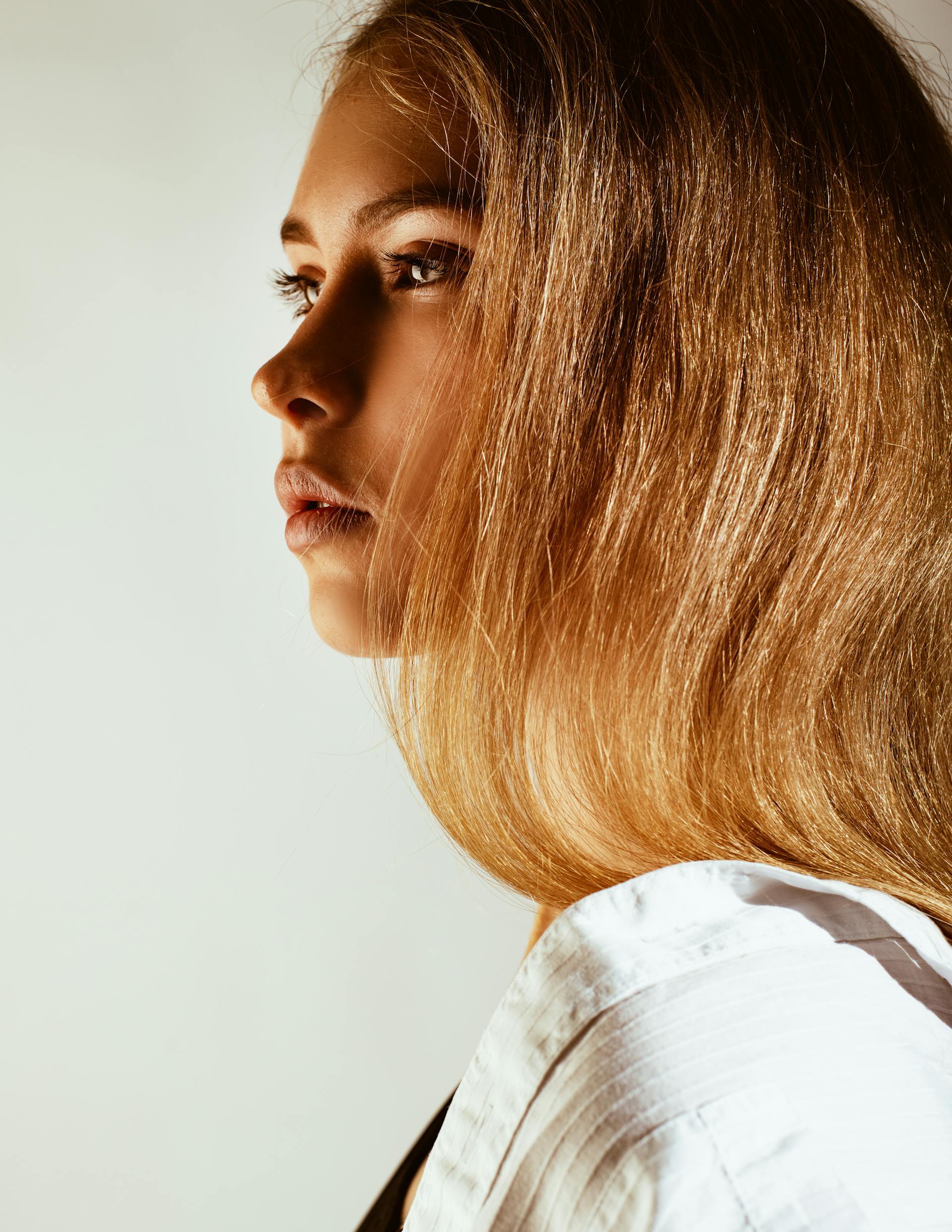 Eine Frau mit grimmigem Blick | Quelle: Pexels