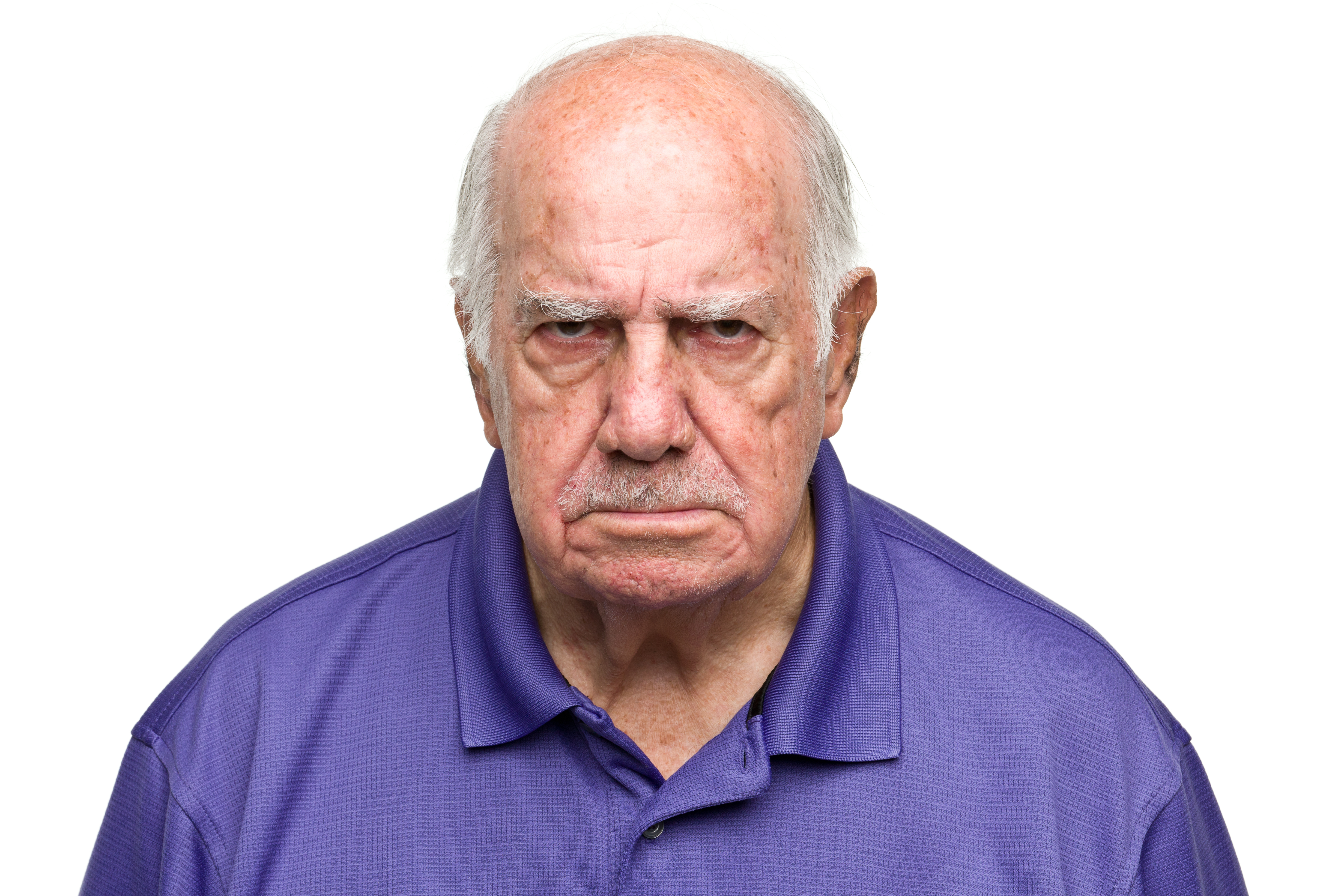Ein wütender älterer Mann | Quelle: Shutterstock