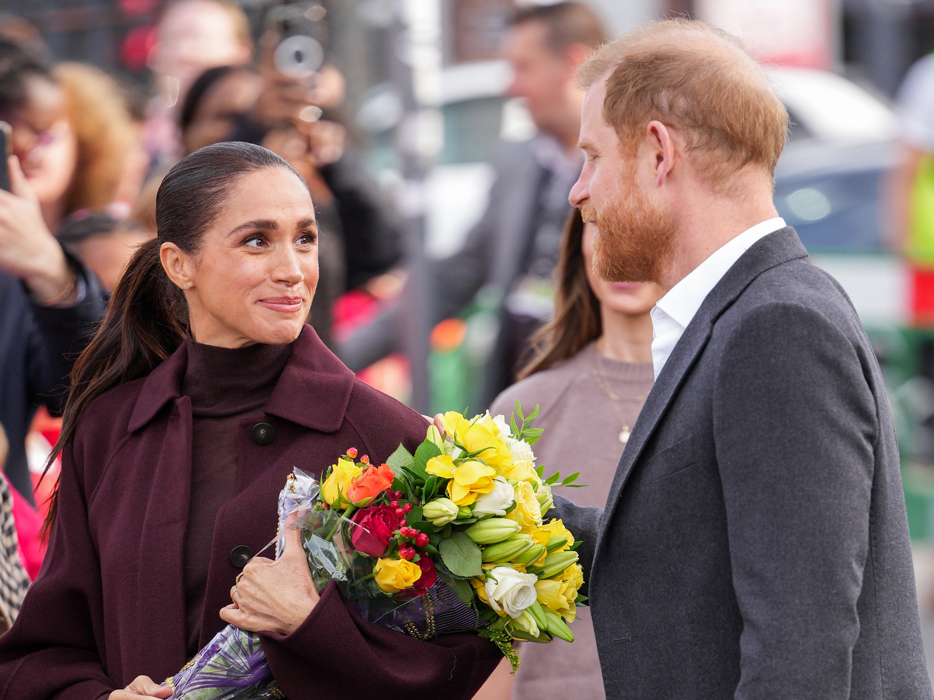 Unterdessen haben die Mitglieder der RoyaltyTea-Community auf Reddit ihr Outfit komplett außer Acht gelassen und sich stattdessen auf ihren intensiven Blick konzentriert. | Quelle: Getty Images