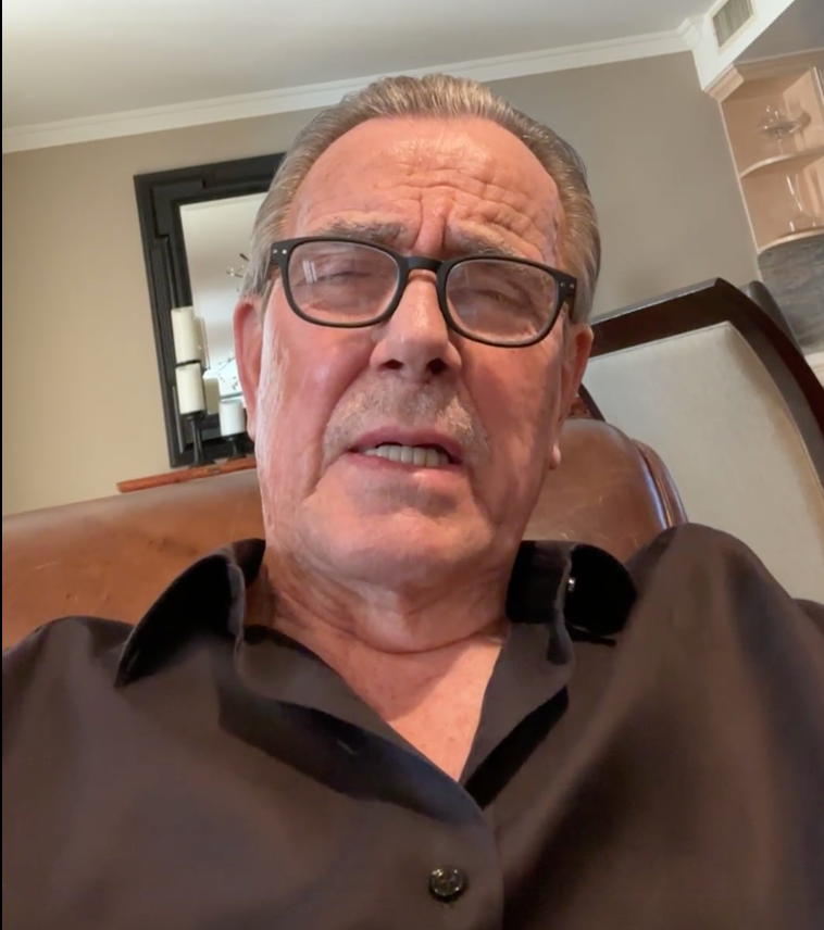 Eric Braeden gibt während einer Facebook-Live-Session ein Gesundheitsupdate | Quelle: Instagram/ericbraedengudegast