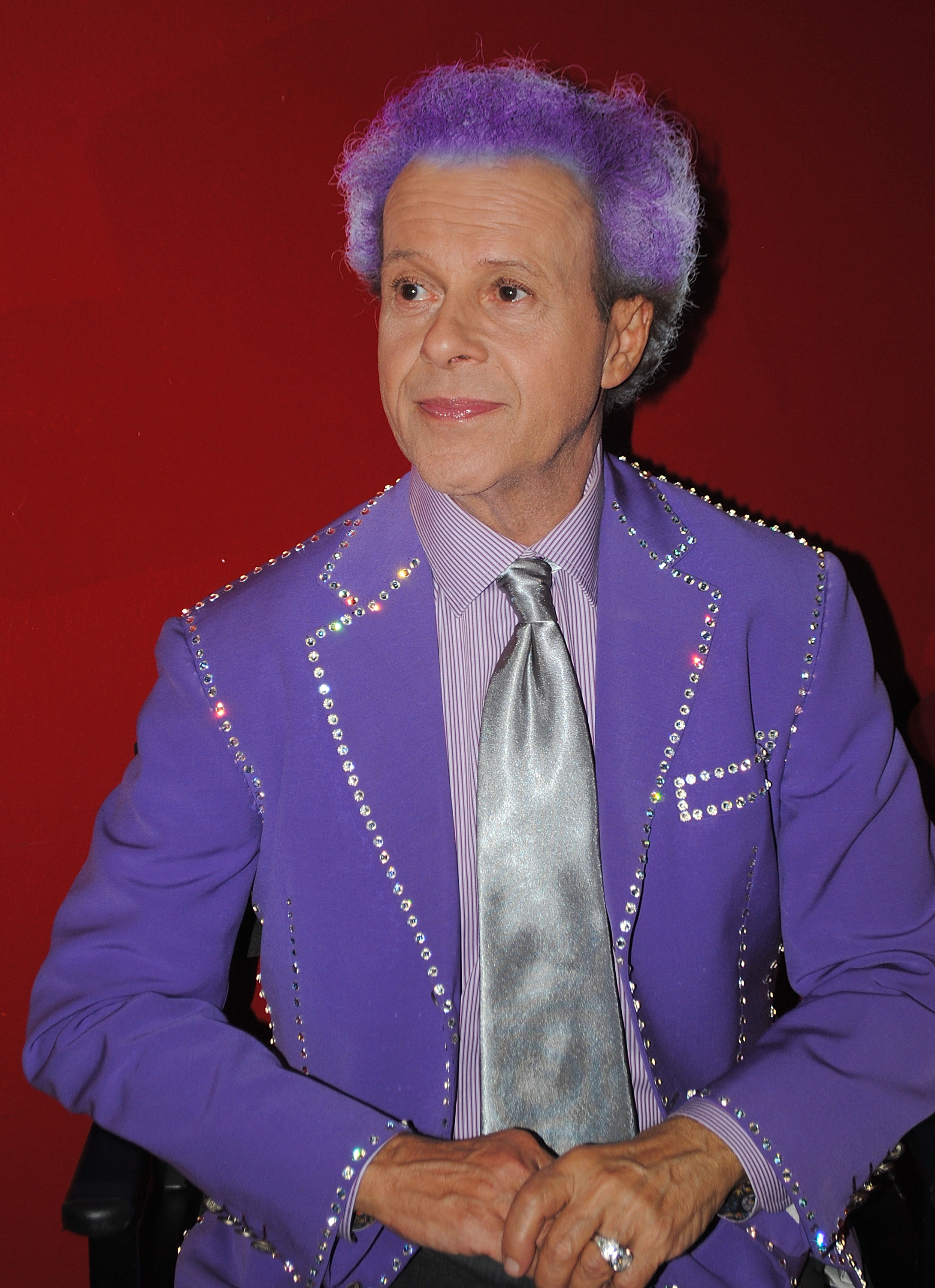 Richard Simmons bei der großen Eröffnung des "For The Stars Fashion House" am 19. Oktober 2013 in Los Angeles, Kalifornien. | Quelle: Getty Images