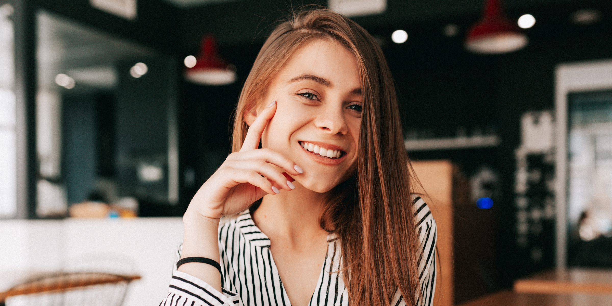 Eine junge Frau | Quelle: Shutterstock