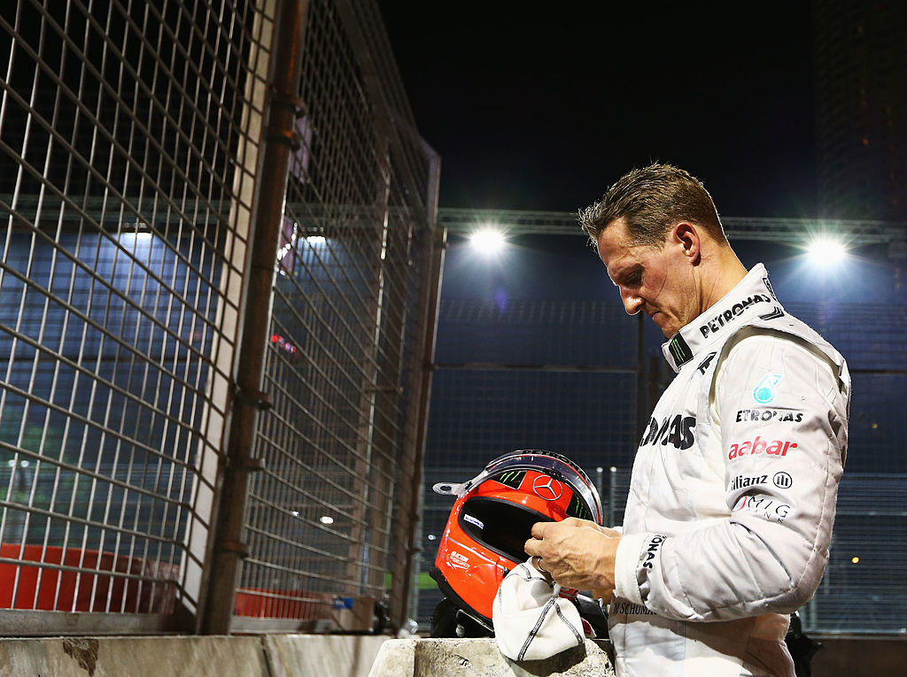Michael Schumacher am 23. September 2012 auf dem Marina Bay Street Circuit in Singapur | Quelle: Getty Images