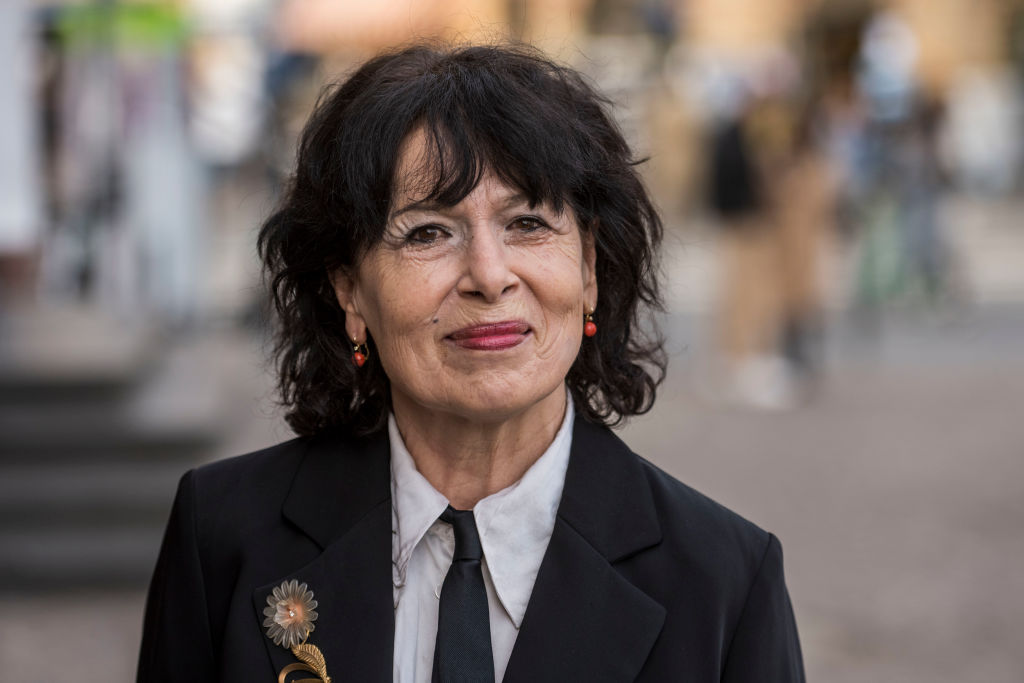 Monika Helfer nimmt am 18. Oktober 2021 in Frankfurt an der Preisverleihung des Deutschen Buchpreises teil. | Quelle: Getty Images