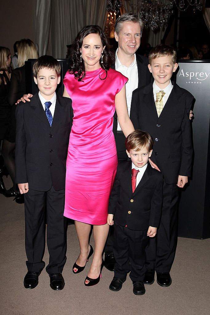 Sophie Kinsella und ihre Familie sind am 16. Februar 2009 in London bei der Afterparty zur britischen Premiere von „Confessions of a Shopaholic“ im Aspreys in der Bond Street dabei. | Quelle: Getty Images