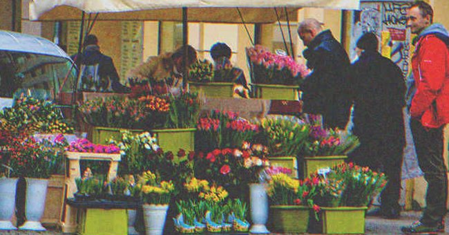 Richards freundliche Geste in einem Blumenladen hat sein Leben verändert | Quelle: Shutterstock