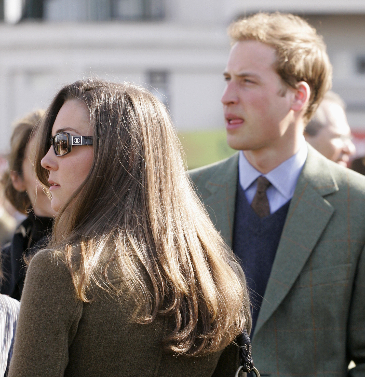 Kate Middleton und Prinz William besuchen Tag 1 des Pferderennfestivals am 13. März 2007 in Cheltenham, England. | Quelle: Getty Images