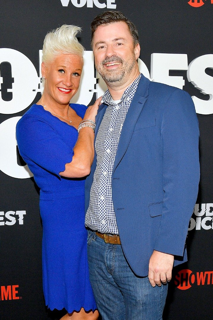 Anne Burrell und Stuart Claxton bei der "The Loudest Voice" Premiere im Paris Theatre am 24. Juni 2019 in New York City. | Quelle: Getty Images