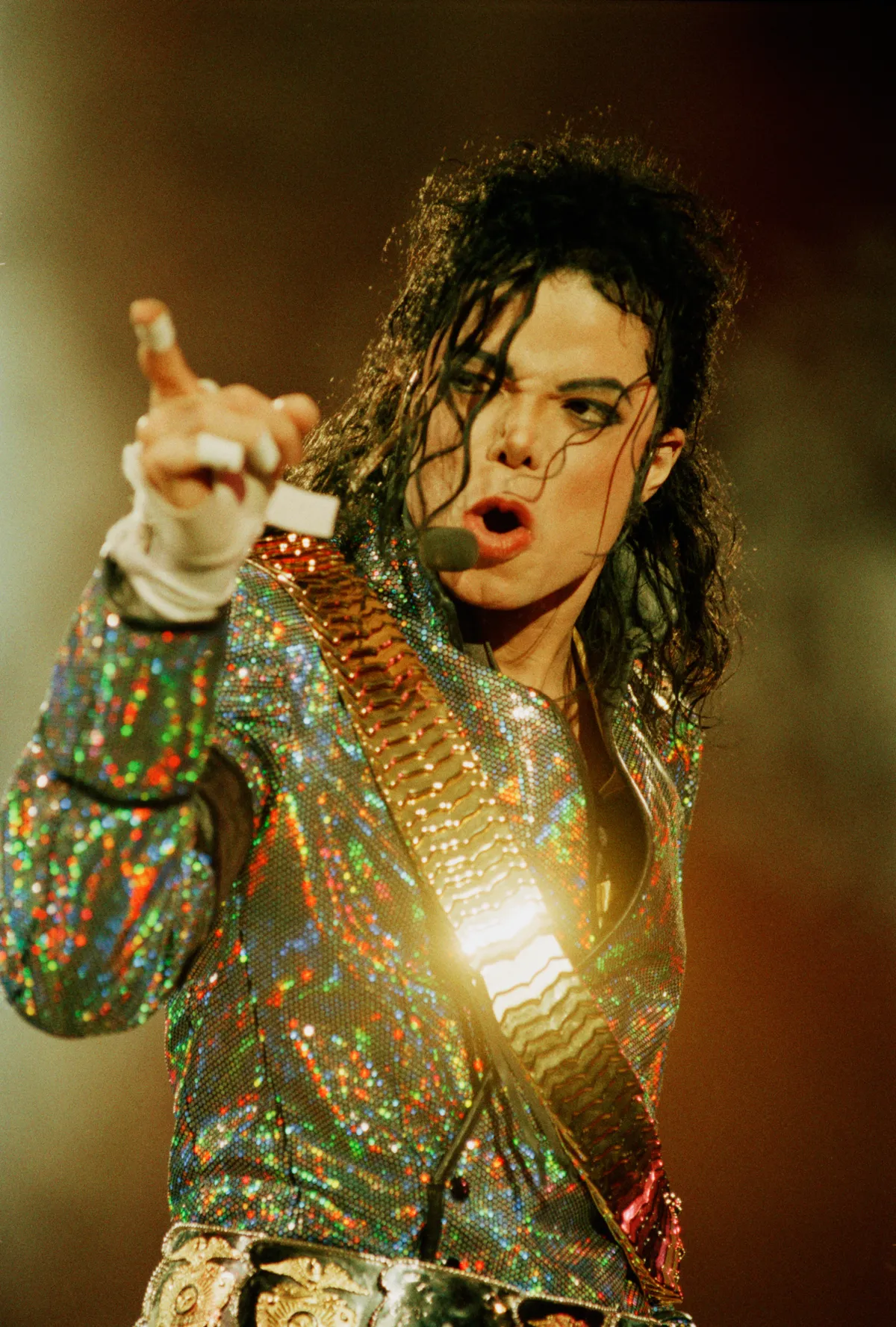 Michael Jackson bei einem Auftritt im Wembley-Stadion in London im Rahmen seiner „Dangerous“-Welttournee im Jahr 1992 | Quelle: Getty Images