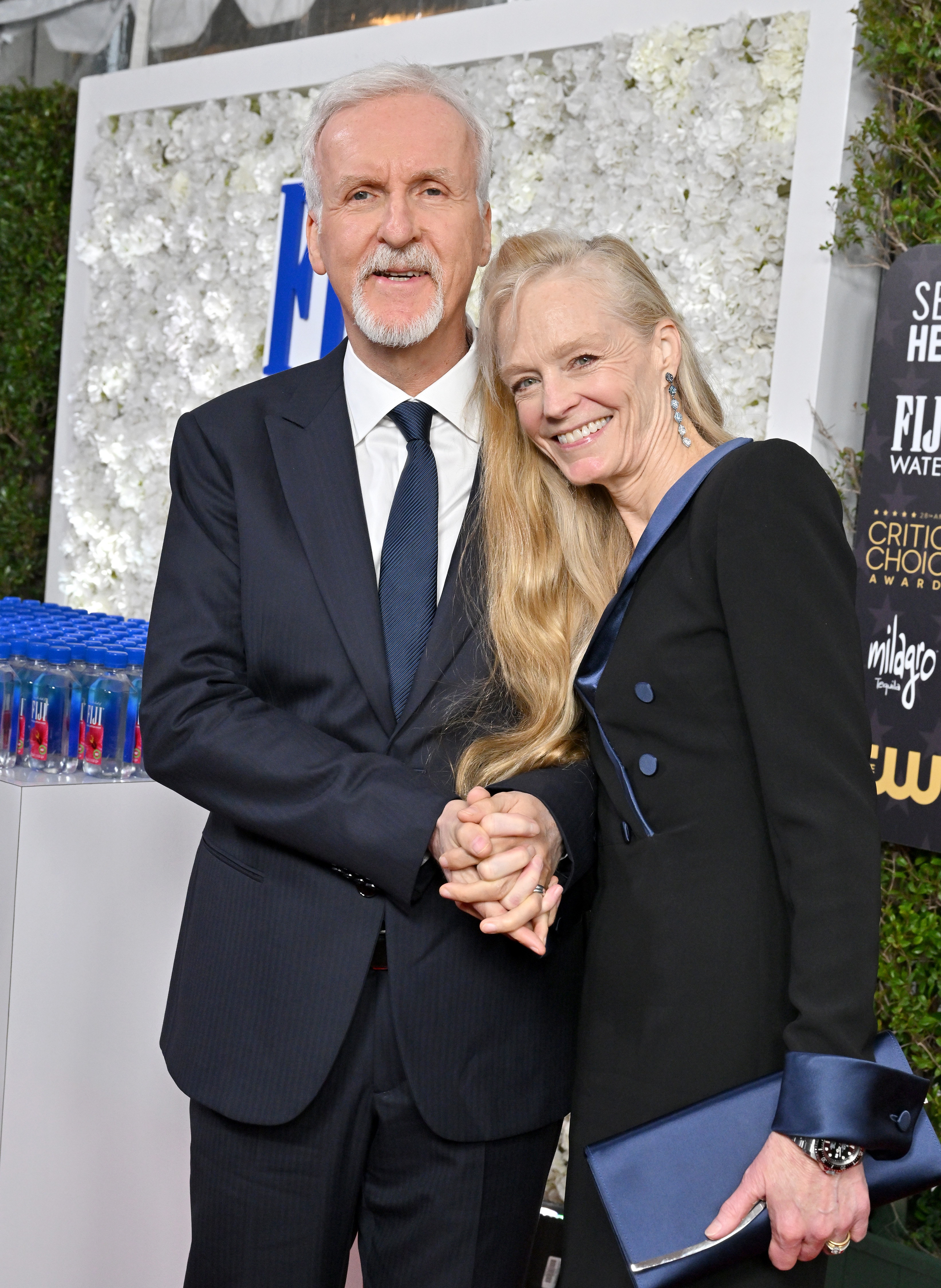 James Cameron und Suzy Amis besuchen die 28. jährlichen Critics Choice Awards im Fairmont Century Plaza am 15. Januar 2023 in Los Angeles, Kalifornien | Quelle: Getty Images