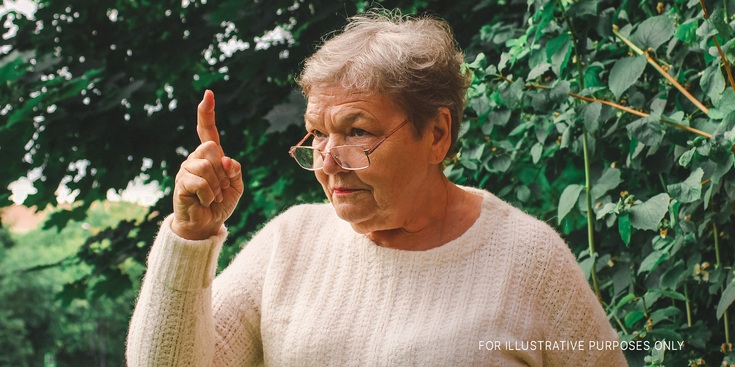 Wütende Großmutter | Quelle: Shutterstock
