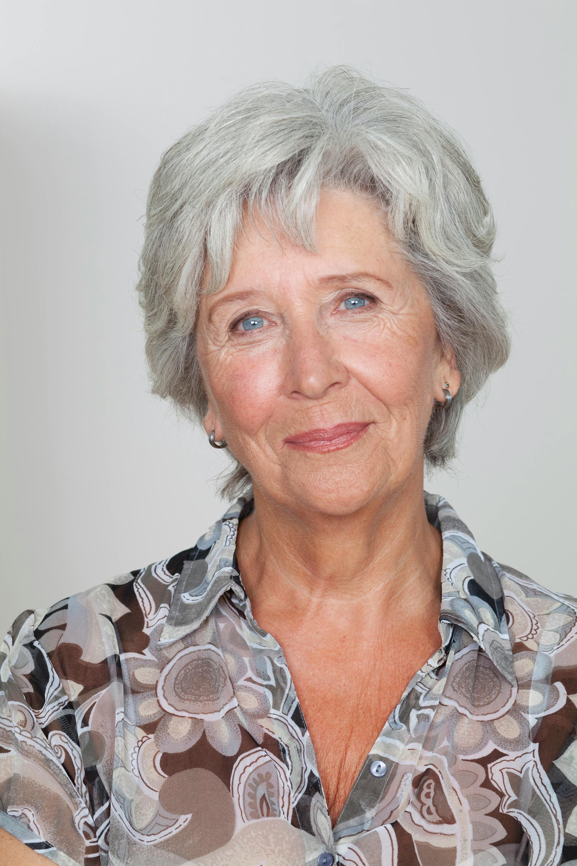 Eine Frau mit einem hoffnungsvollen Blick in ihren Augen | Quelle: Pexels