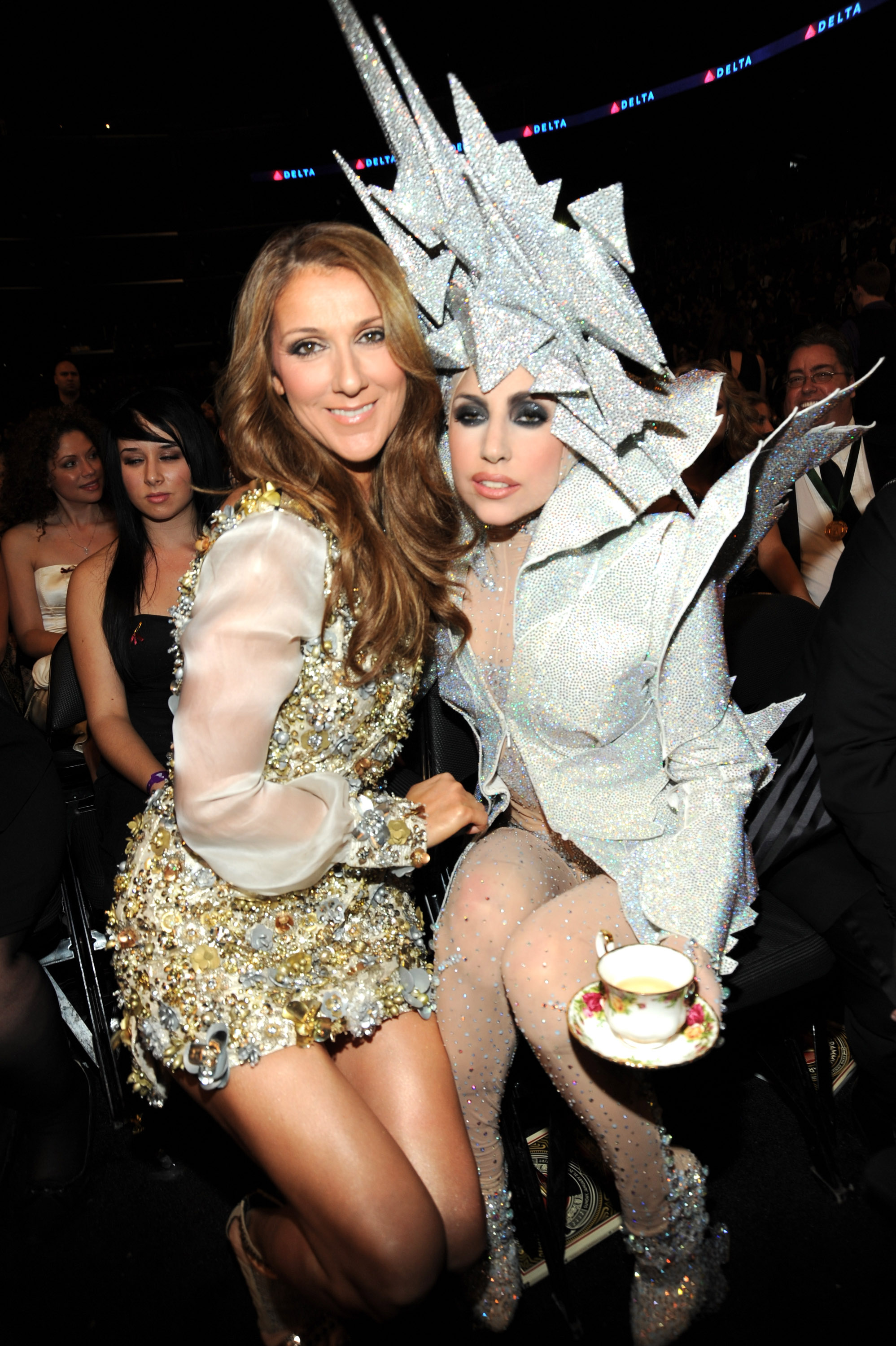 Celine Dion und Lady Gaga in Los Angeles, Kalifornien am 31. Januar 2010 | Quelle: Getty Images