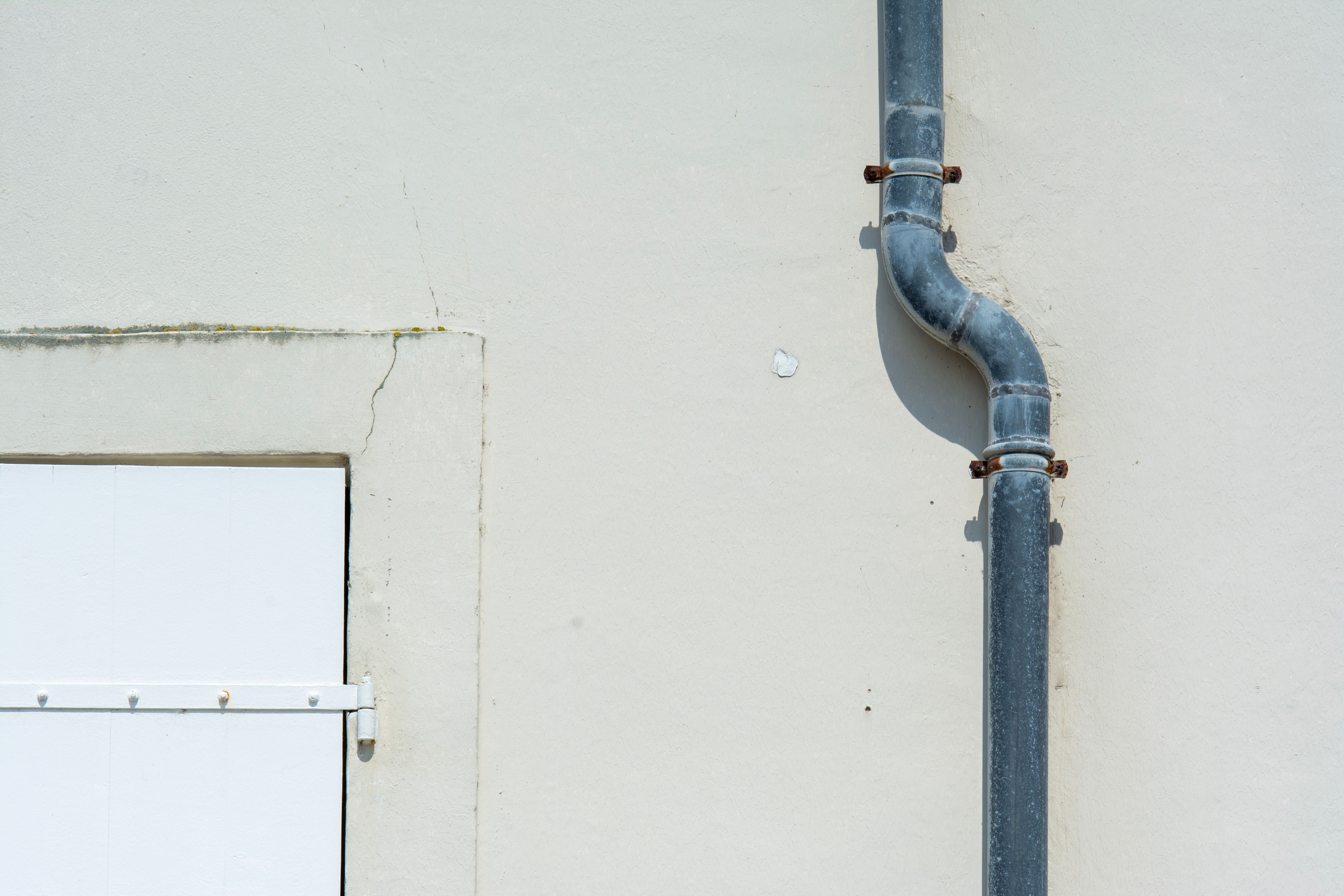 Graues Metall-Abflussrohr | Quelle: Pexels