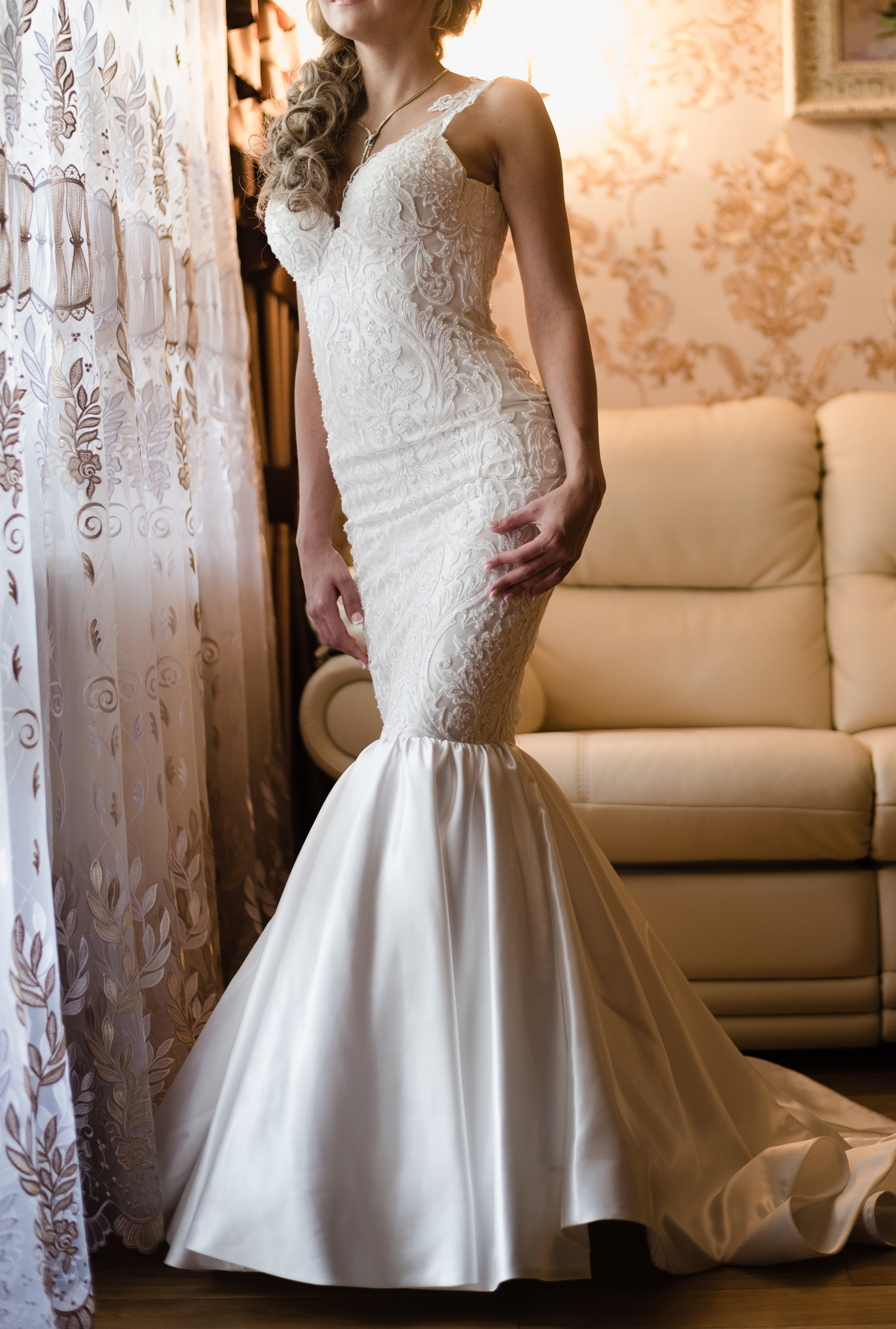 Eine Braut in einem Hochzeitskleid | Quelle: Shutterstock