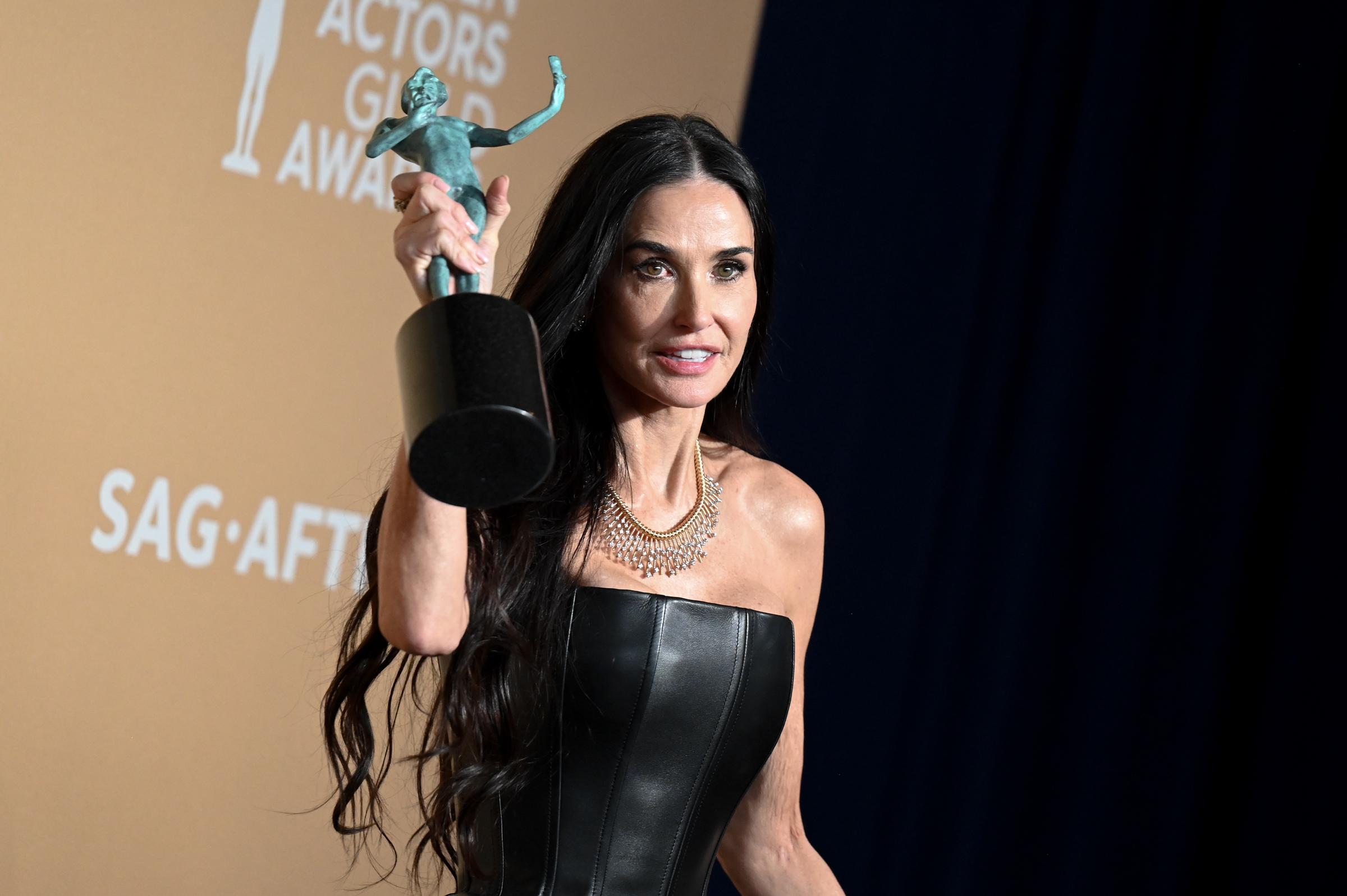 Demi Moore bei den 31. Screen Actors Guild Awards | Quelle: Getty Images