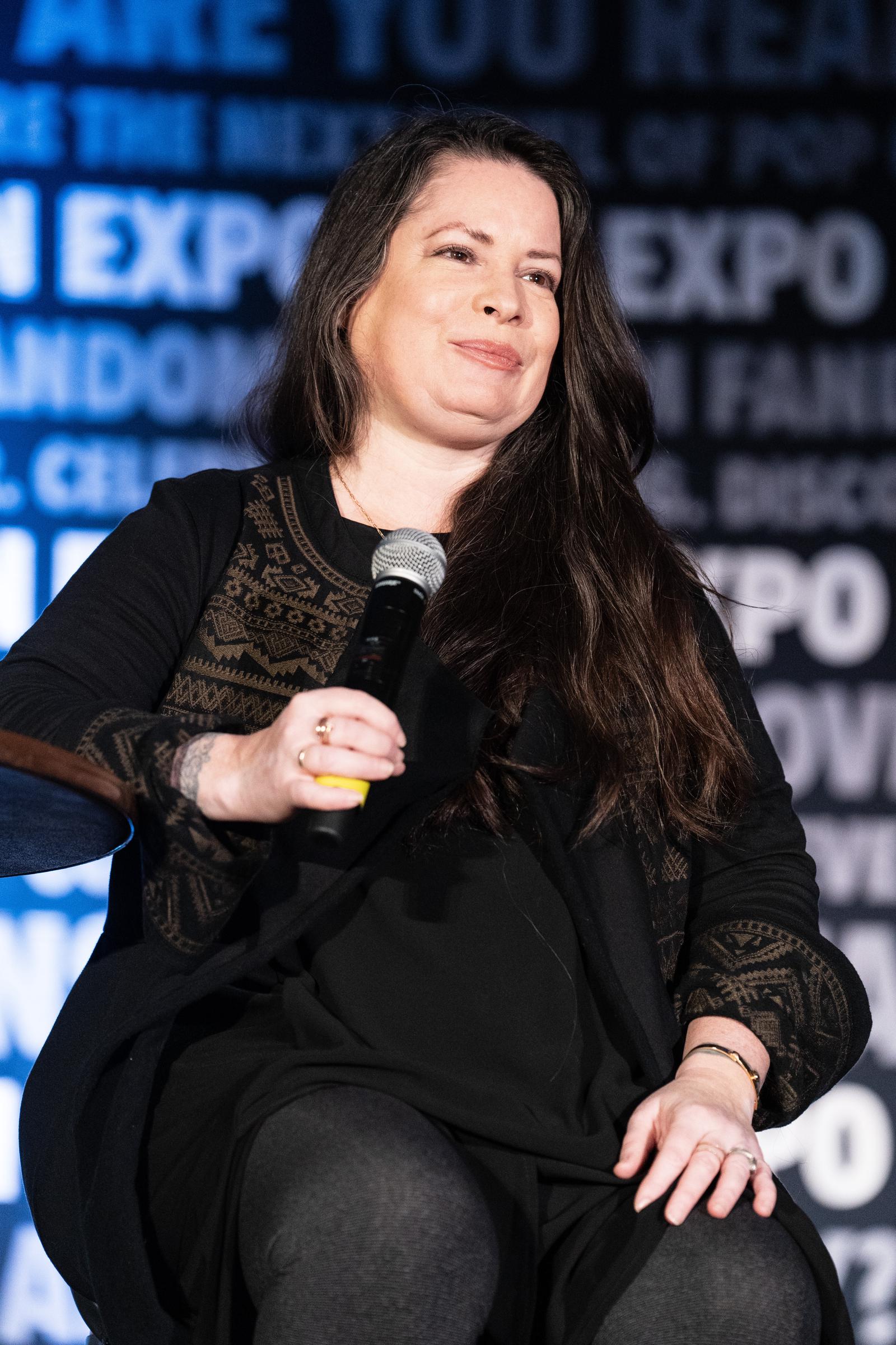 Holly Marie Combs besucht die FAN EXPO New Orleans in New Orleans, Louisiana, am 7. Januar 2024. | Quelle: Getty Images