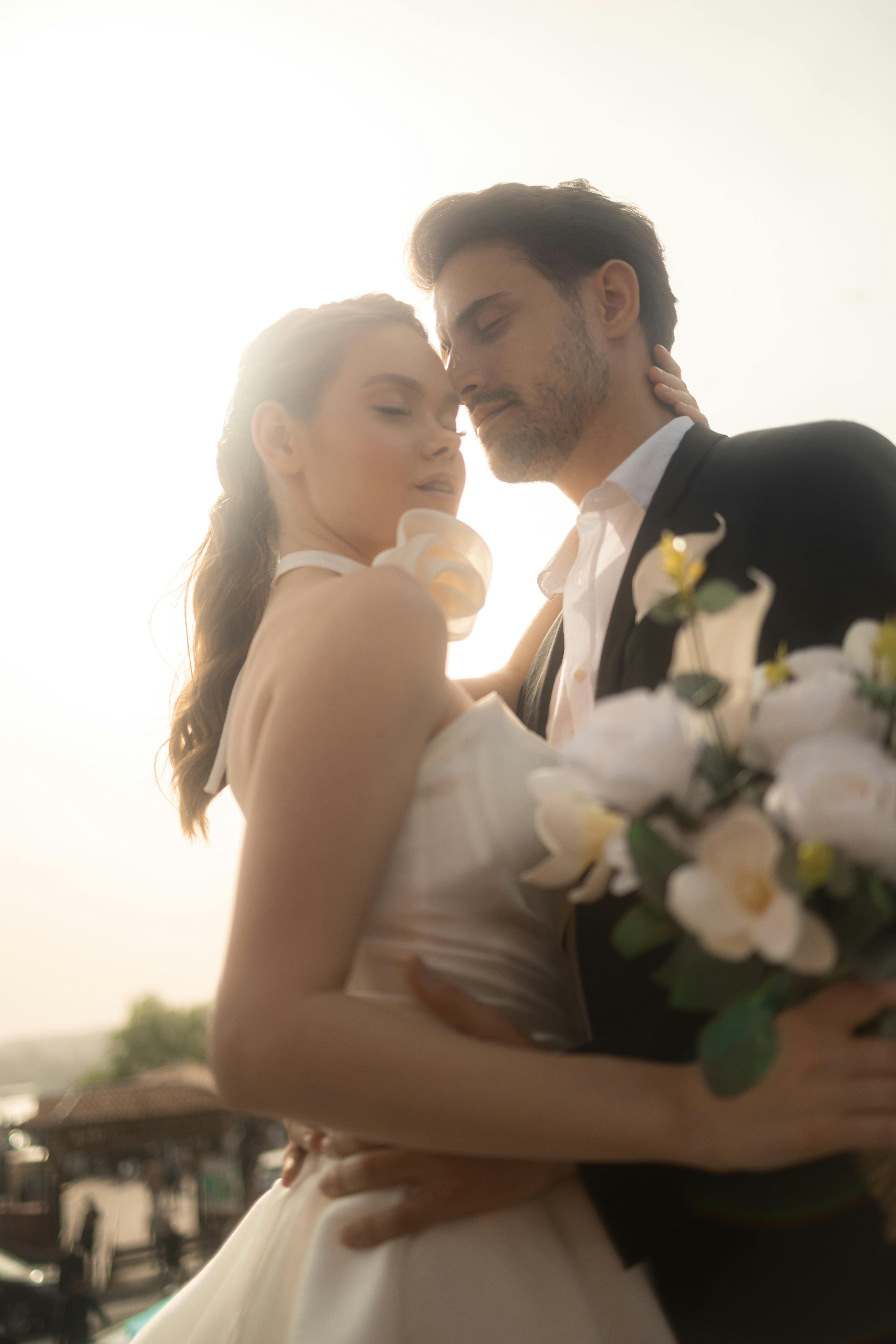 Ein Paar bei seiner Hochzeit | Quelle: Pexels