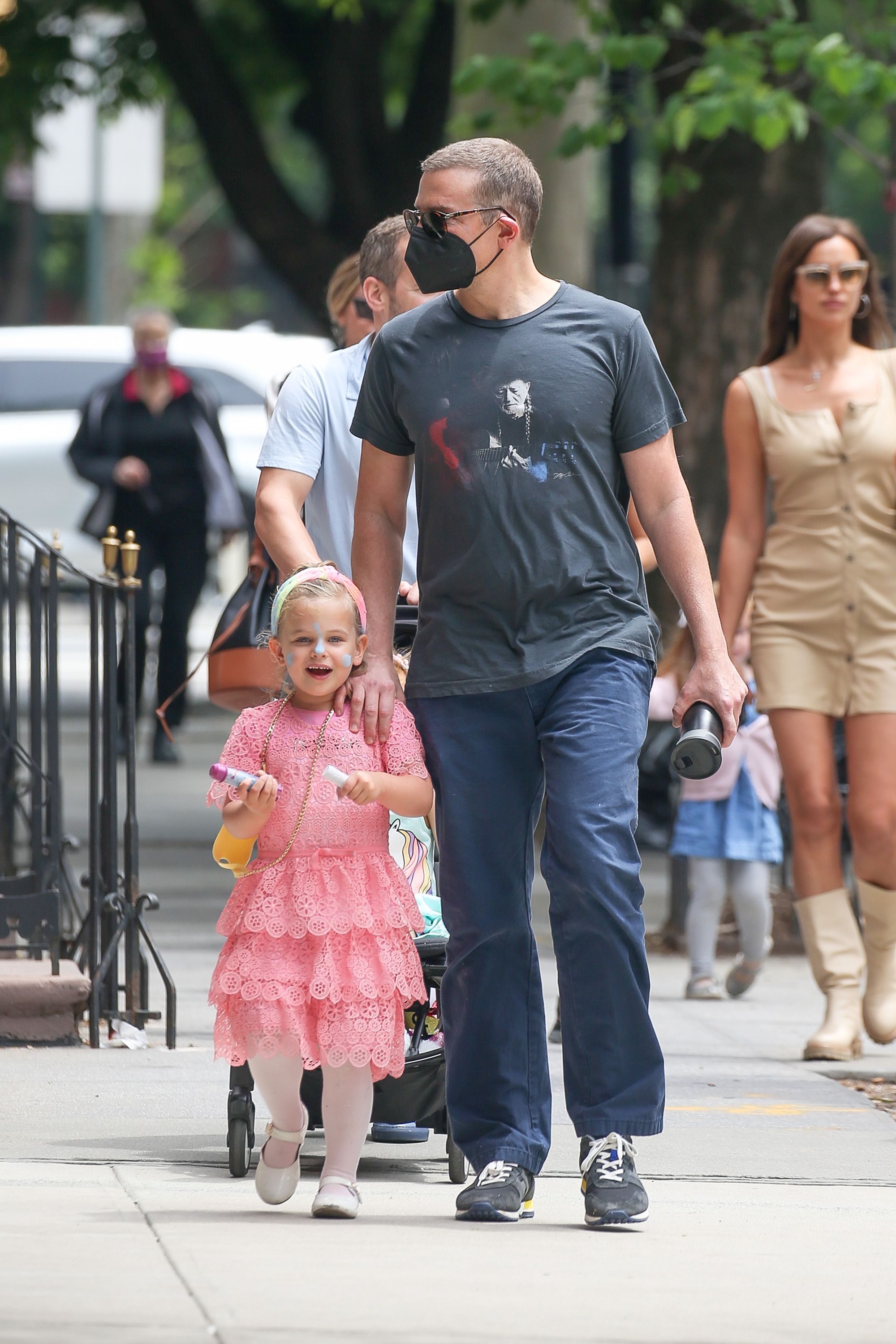 Bradley Cooper und Lea Cooper wurden am 2. Juni 2021 in New York City, New York, gesichtet. | Quelle: Getty Images