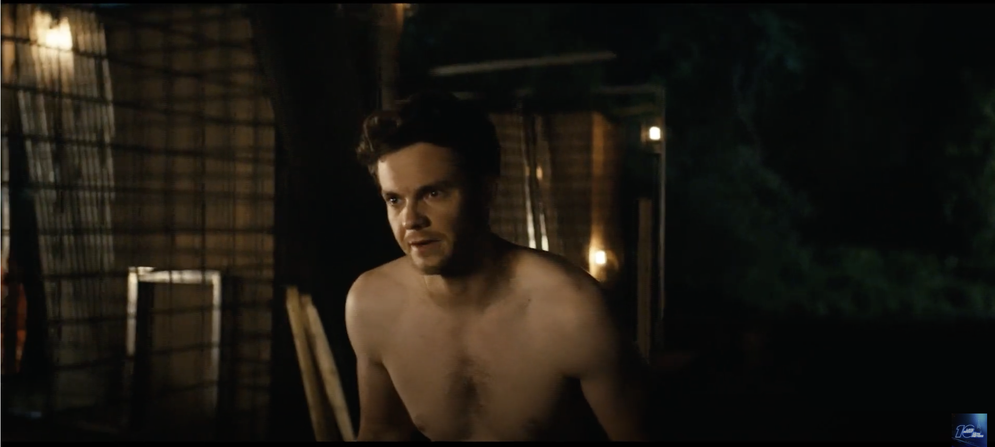 Jack Quaid spricht mit Erin Moriarty in "The Boys", aus einem Video vom 25. Oktober 2022 | Quelle: Youtube/@PrimeVideoUK