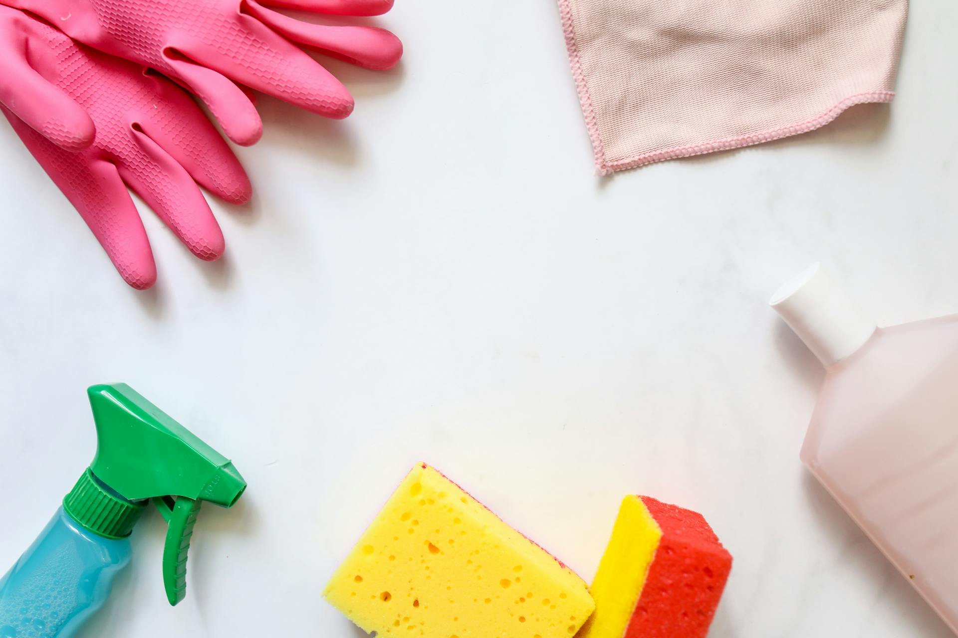 Verschiedene Reinigungsmittel | Quelle: Pexels