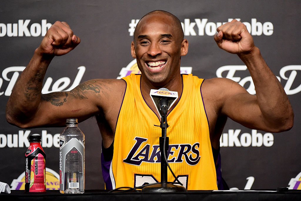 Kobe Bryant während der Pressekonferenz nach dem Spiel am 13. April 2016 in Los Angeles | Quelle: Getty Images