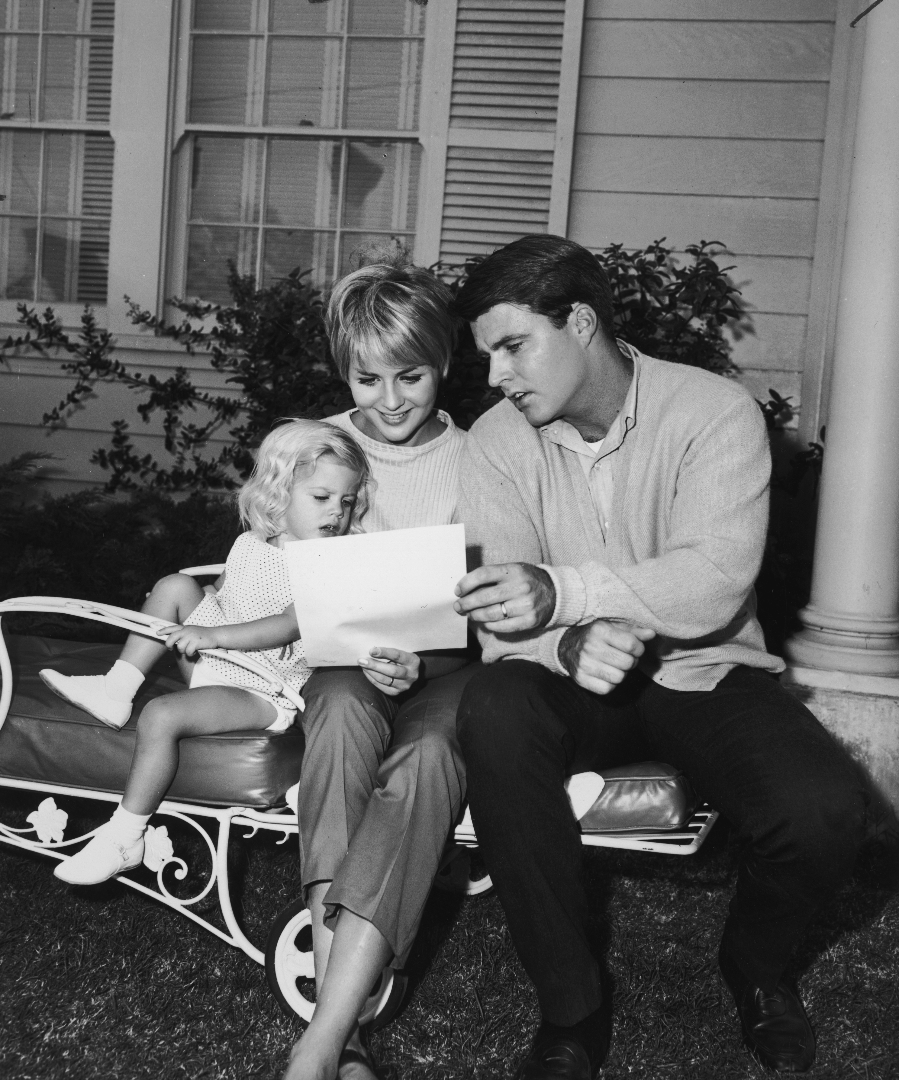 Tracy Nelson, Kristin Harmon und Ricky Nelson, fotografiert 1965. | Quelle: Getty Images