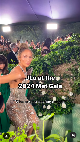 Jennifer Lopez wird von Anika Reed nach ihrem Kleid gefragt, gepostet am 9. Mai 2024 | Quelle: Instagram/heyitsanika