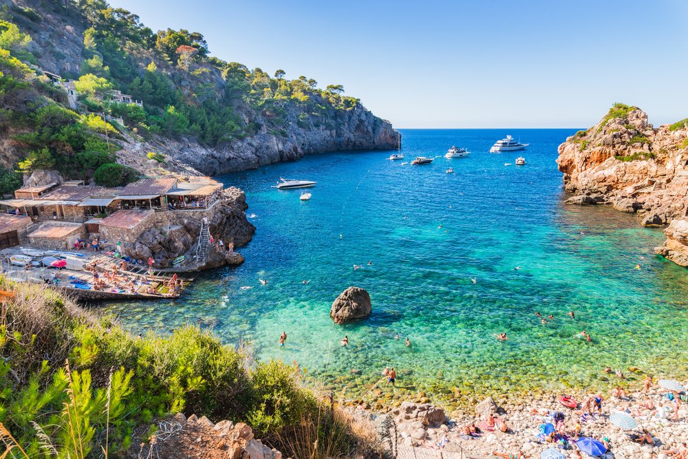  Idyllischer Blick auf den Strand von Cala Deia, Insel Mallorca | Quelle: Shutterstock