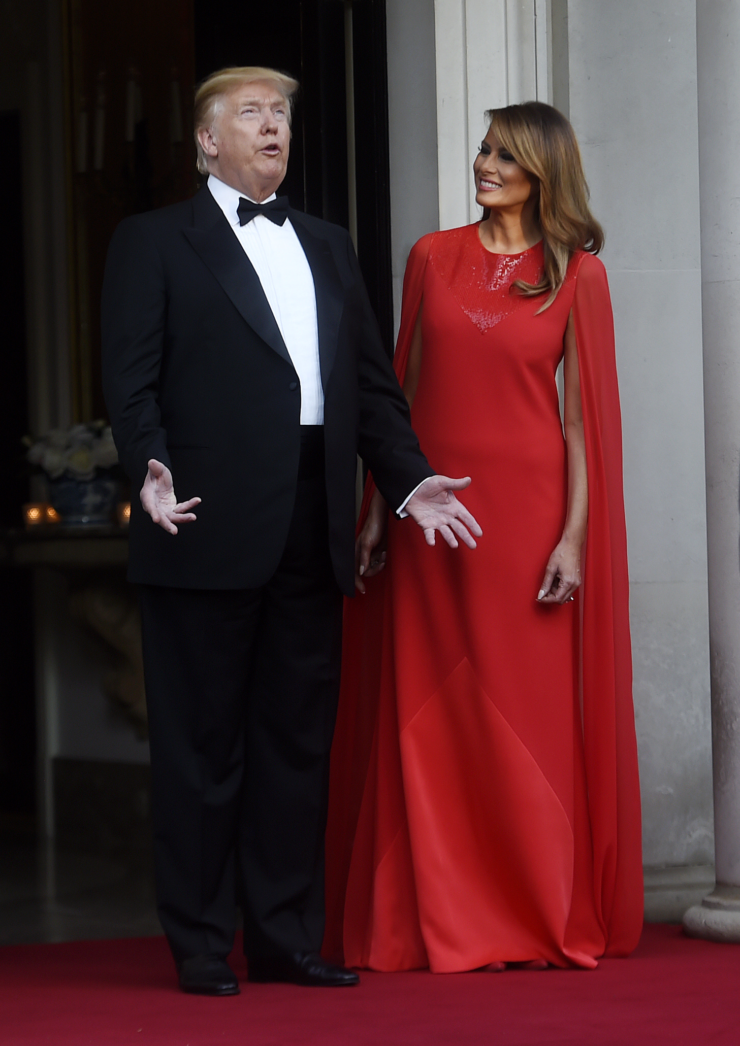 Donald und Melania Trump vor einem Abendessen im Winfield House für Prinz Charles, Prinz von Wales und Camilla, Herzogin von Cornwall, während ihres Staatsbesuchs am 4. Juni 2019 in London, England. | Quelle: Getty Images