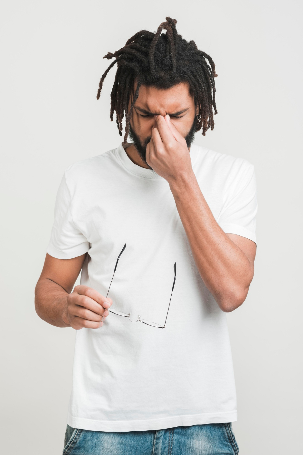 Ein schuldiger Mann | Quelle: Freepik
