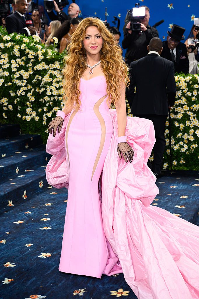 Shakira besucht die 2025 Costume Institute Benefit Gala im Metropolitan Museum of Art in New York City am Montag, 5. Mai.