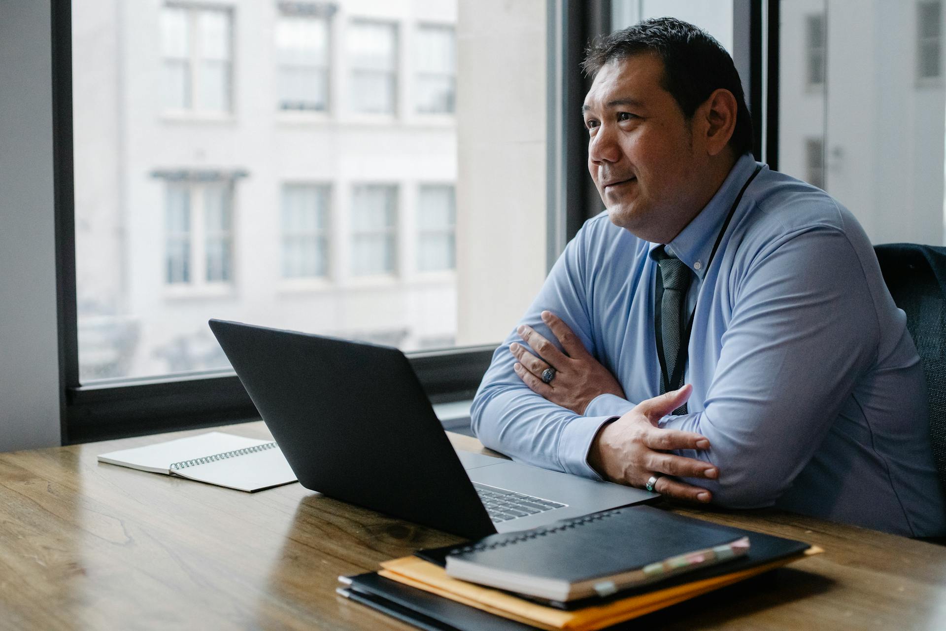 A man in his office | Source: Pexels