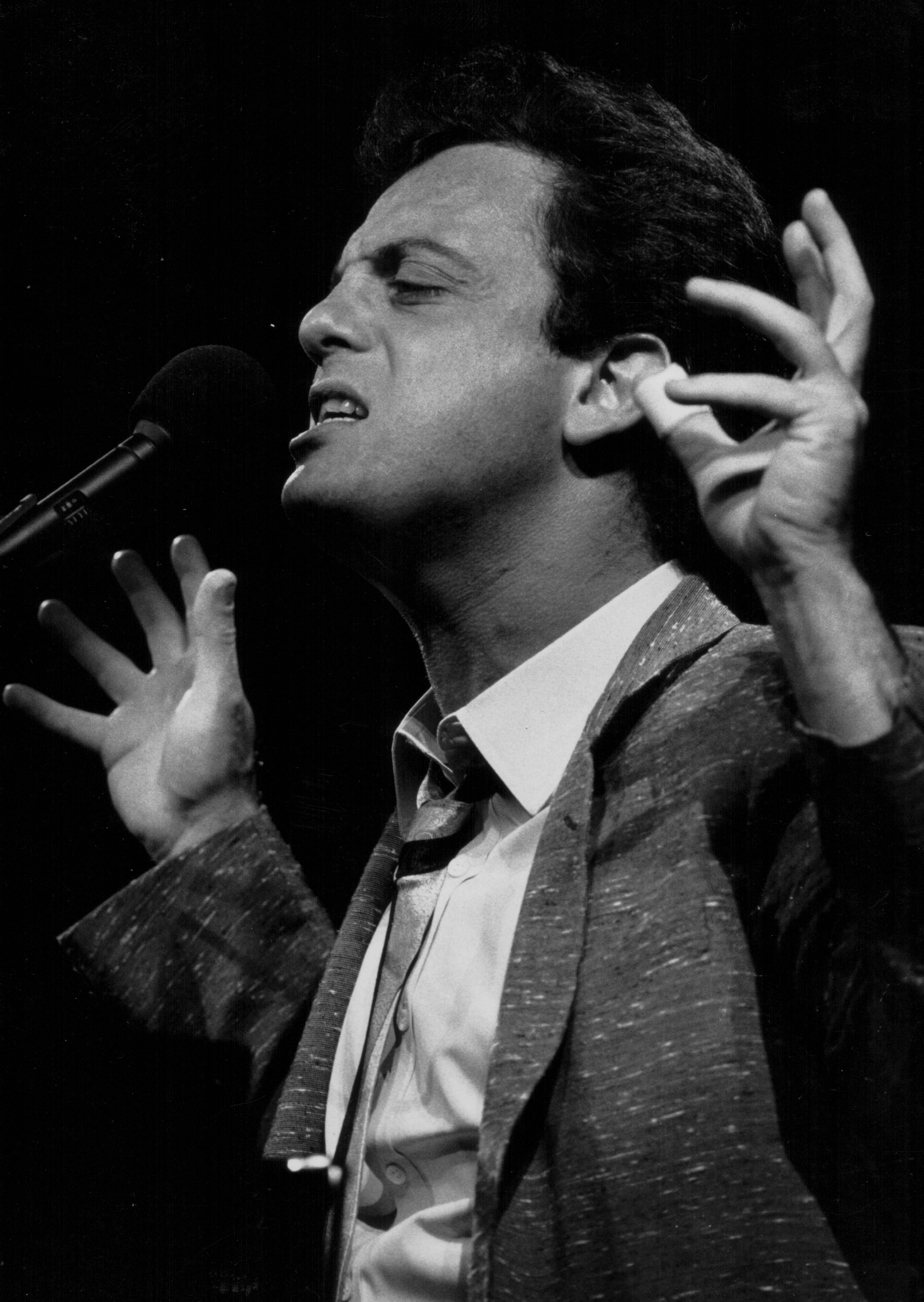 Billy Joel auf der Bühne, ca. 1980-1990 | Quelle: Getty Images
