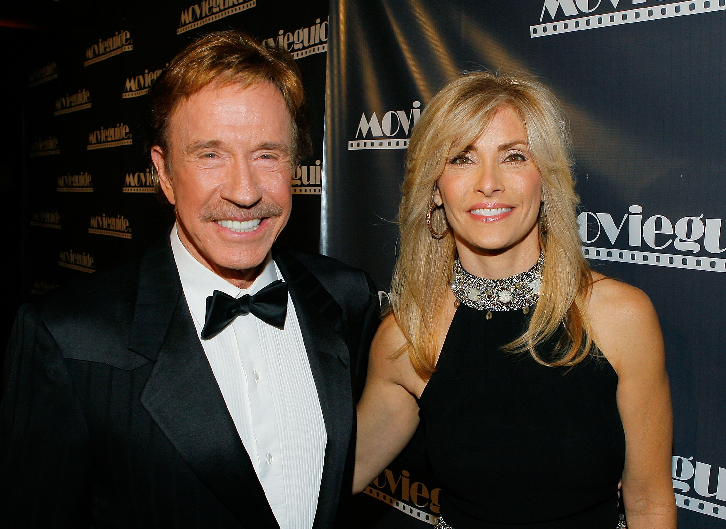 Chuck Norris und Gena O'Kelly besuchen die 17th Annual Movieguide Faith and Values Awards in Beverly Hills, Kalifornien, am 11. Februar 2009. | Quelle: Getty Images