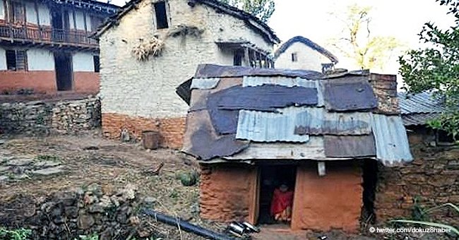 Frau stirbt in „Menstruationshütte”, nachdem sie während ihrer Periode aus Haus verbannt wurde