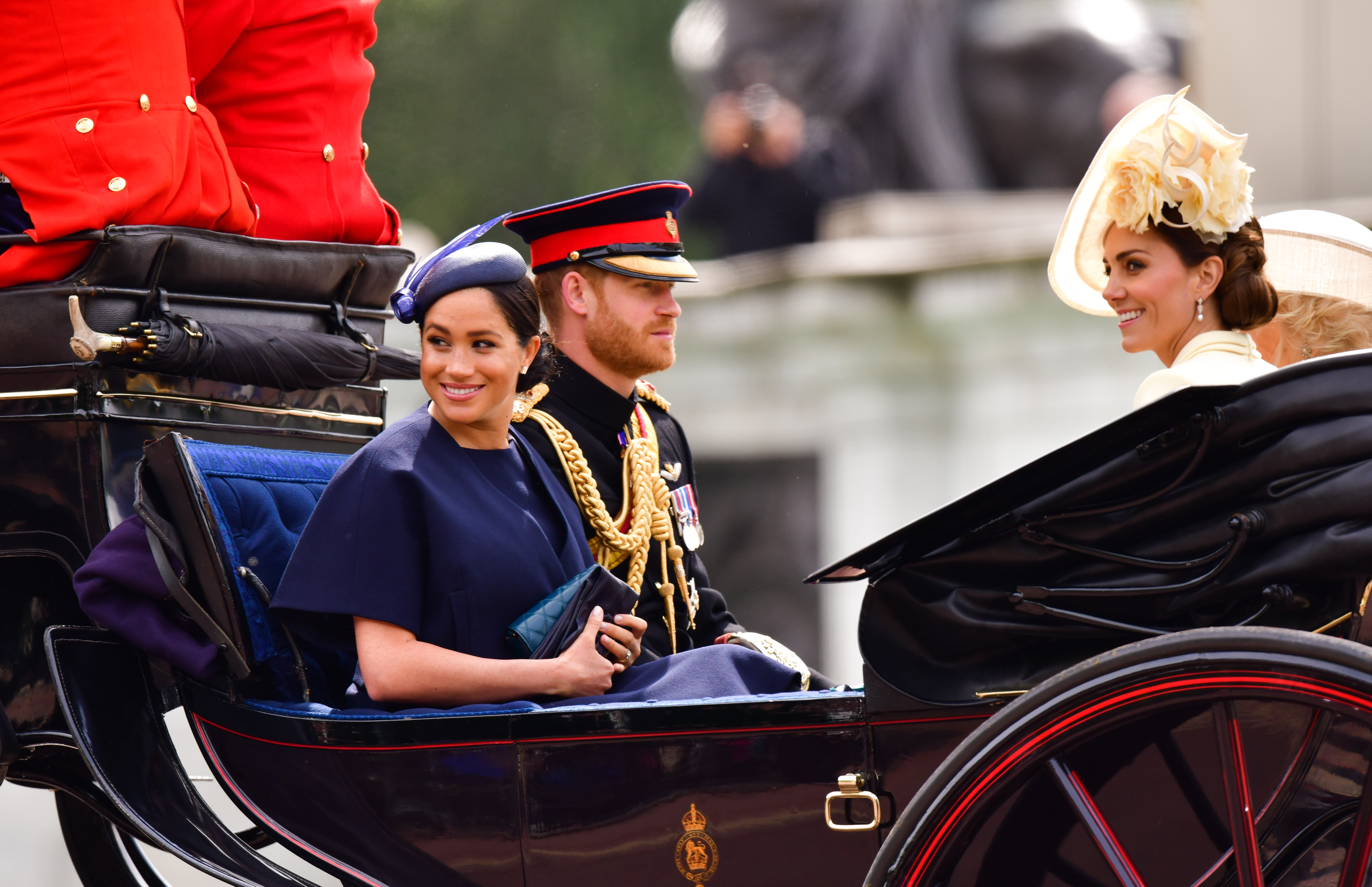 Meghan Markle, Prinz Harry und Prinzessin Catherine während des Trooping The Colour, der jährlichen Geburtstagsparade der Queen, am 08. Juni 2019 in London, England | Quelle: Getty Images