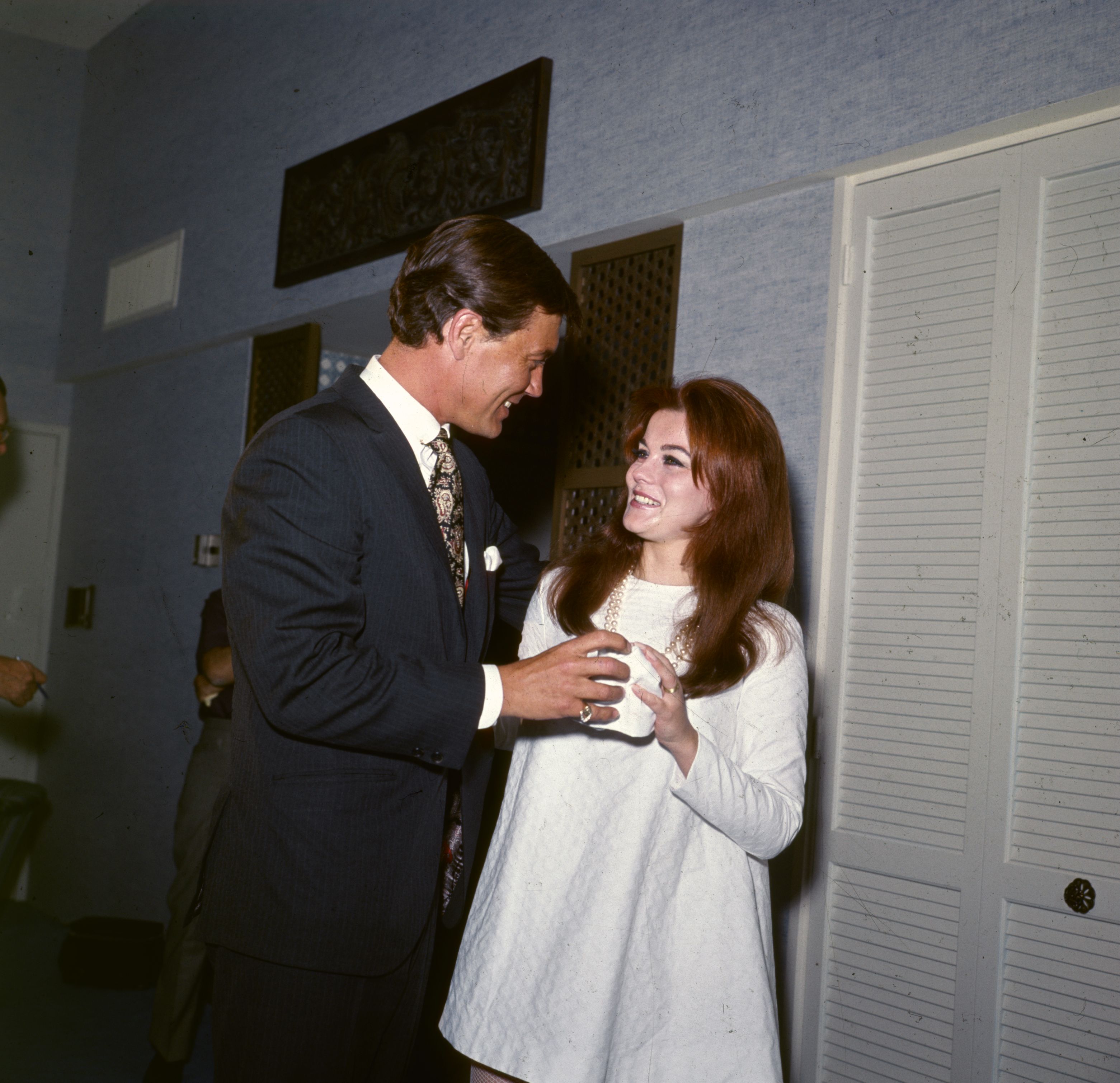 Ann-Margret heiratet Roger Smith im Jahr 1967 | Quelle: Getty Images